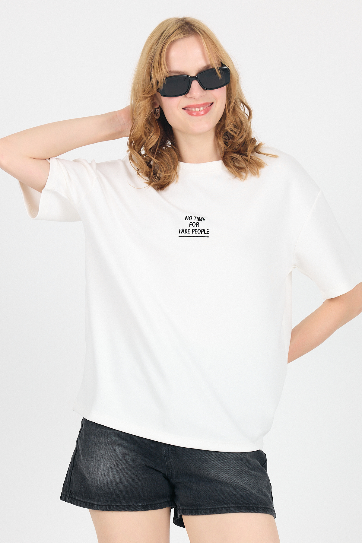 Beyaz Yumuşak Dokulu Yazı Baskılı Oversize Tişört 6265 - 7