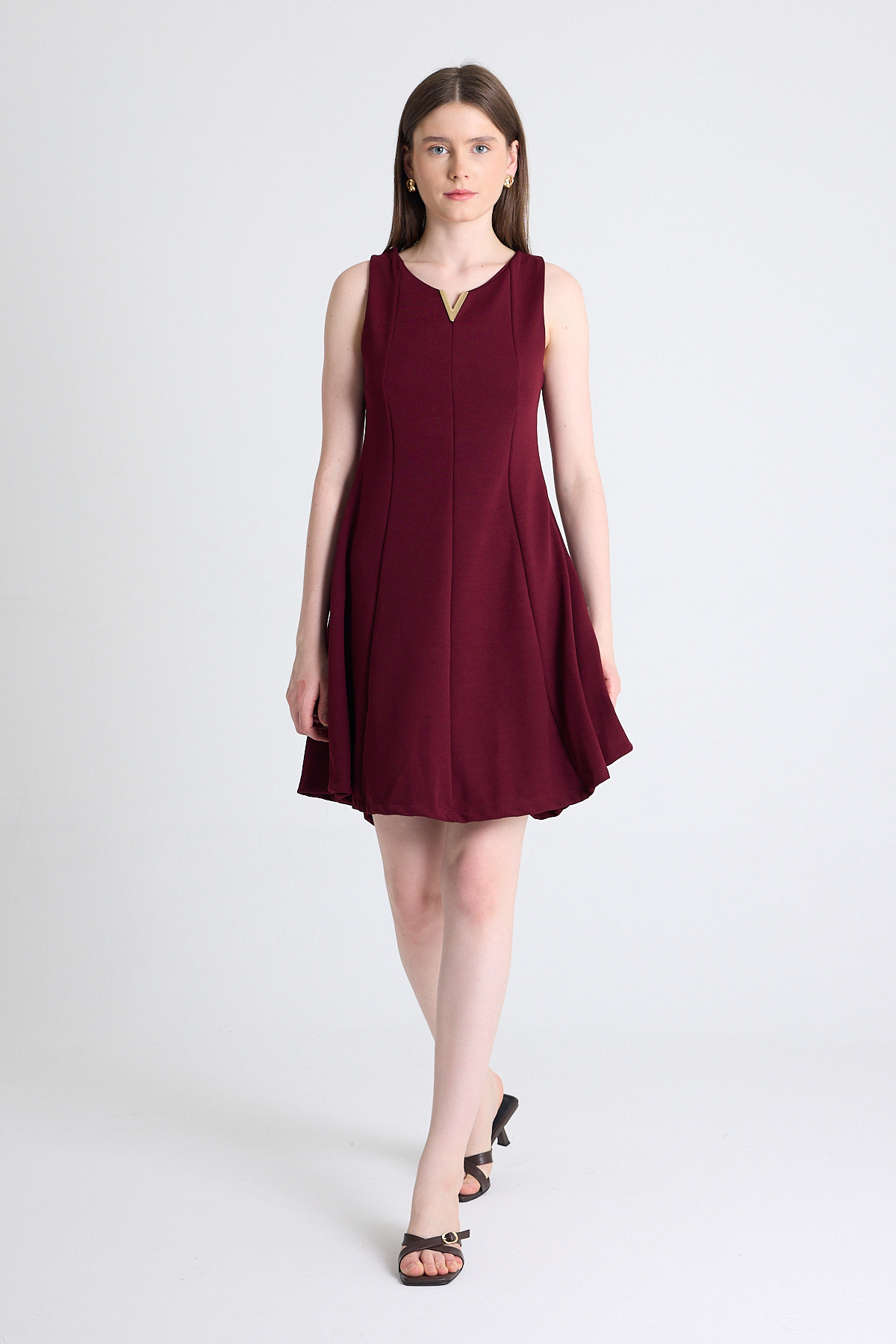 Bordo Aksesuar Detaylı Kolsuz Mini Elbise 2238 - RAYS