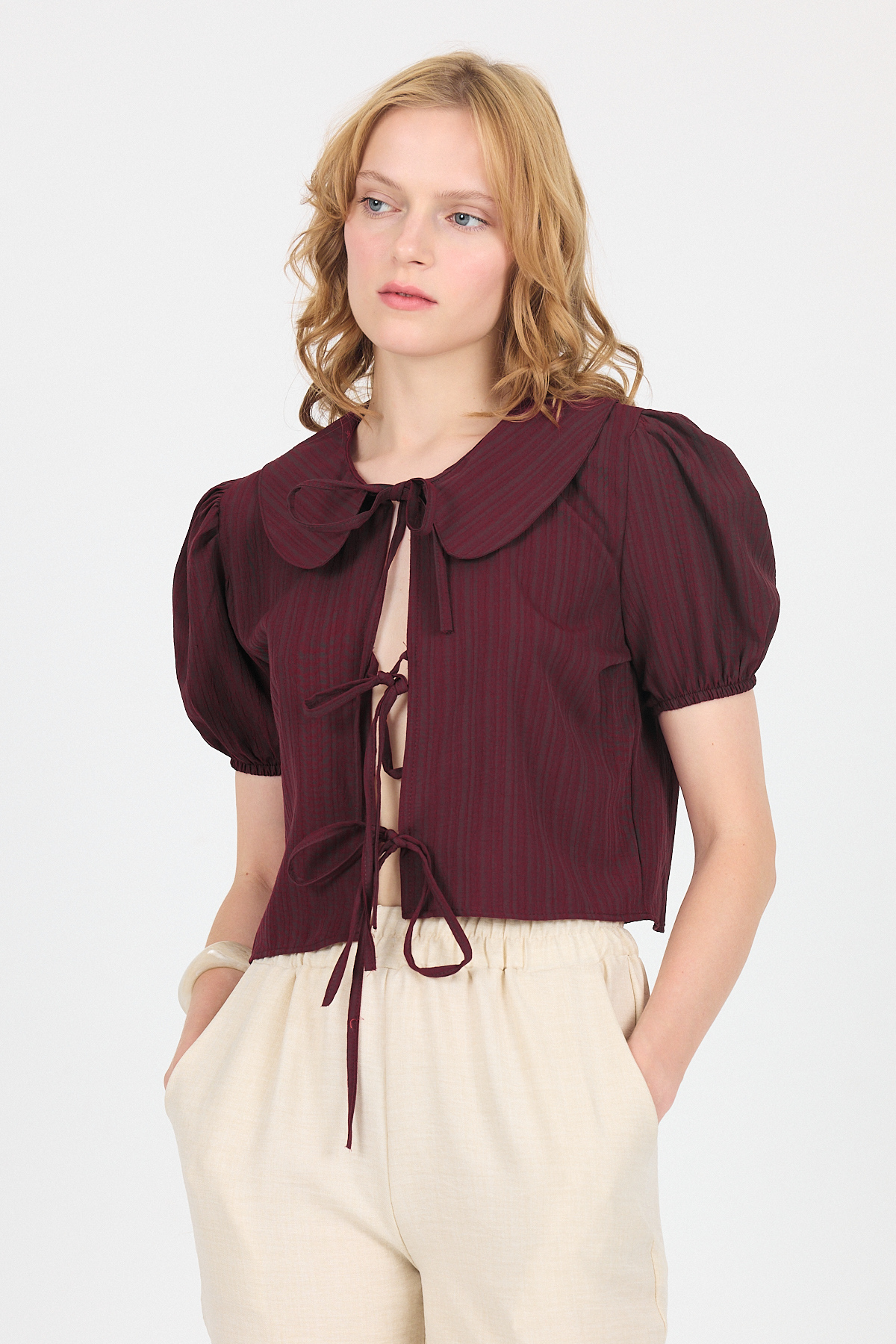 Bordo Bağlama Detaylı Bebe Yaka Crop Bluz 8064 - RAYS