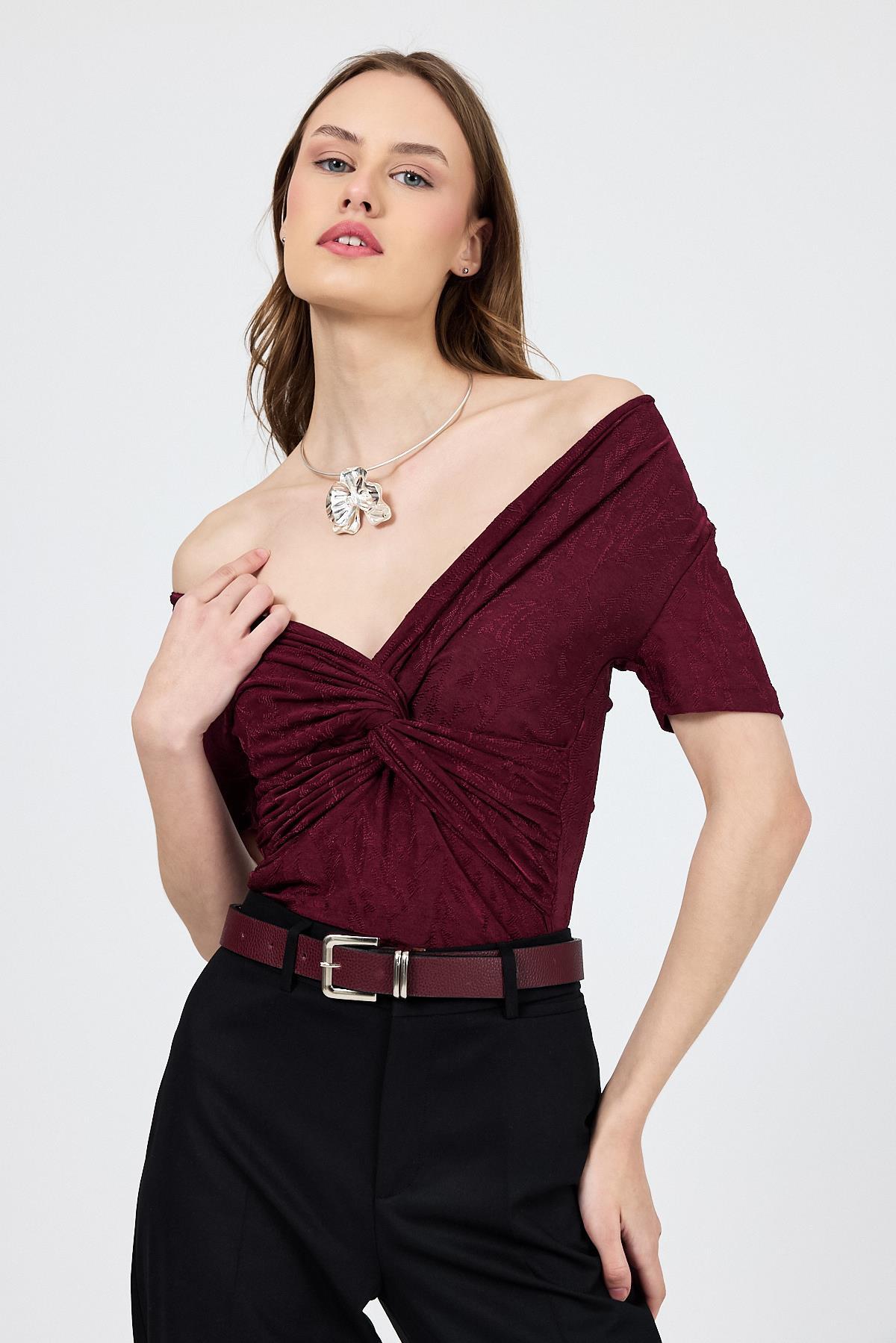 Bordo Düşük Omuz Büzgü Detaylı Bluz 13325 - 3
