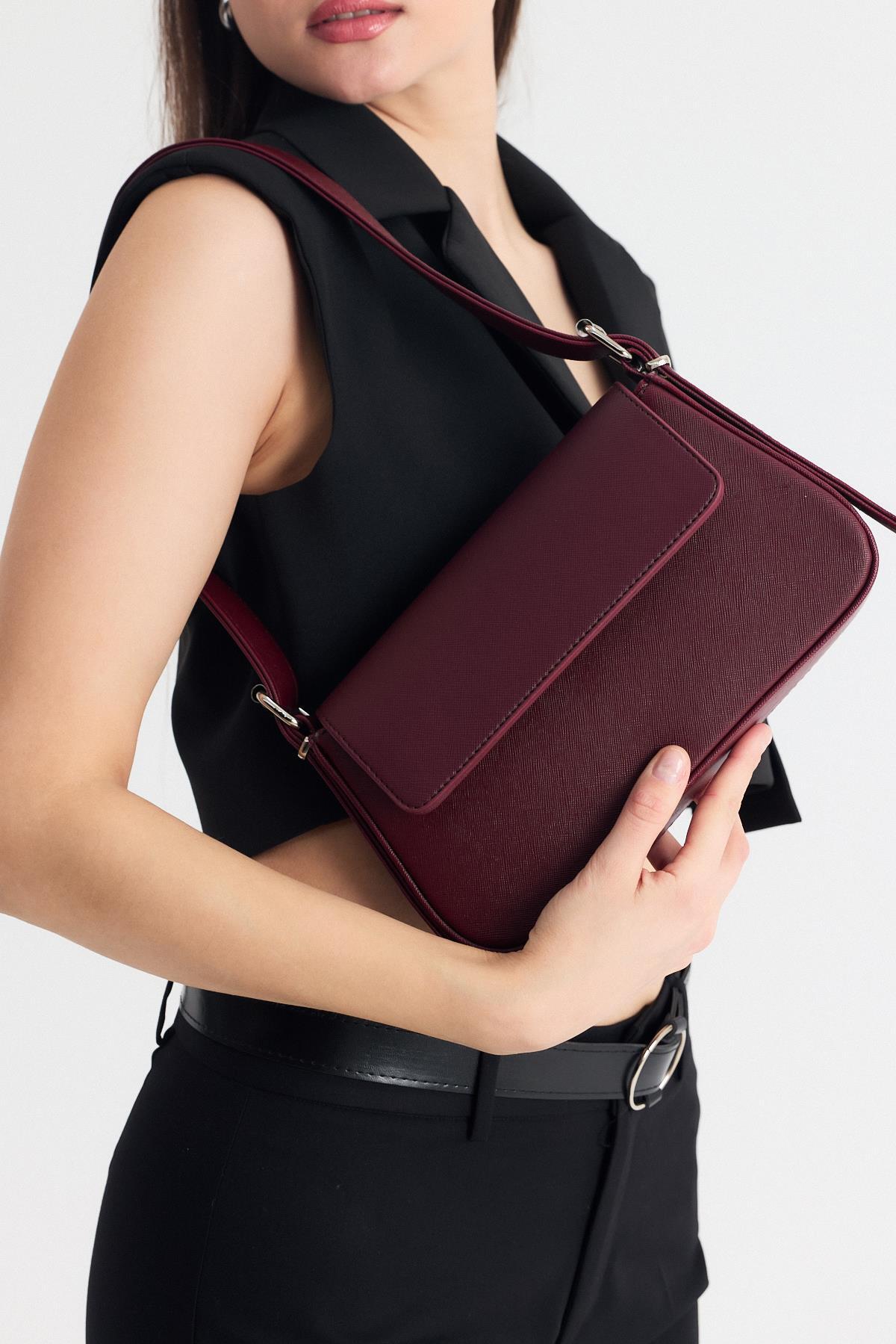 Bordo Kapak Detay Omuz Çantası 3005 - 6