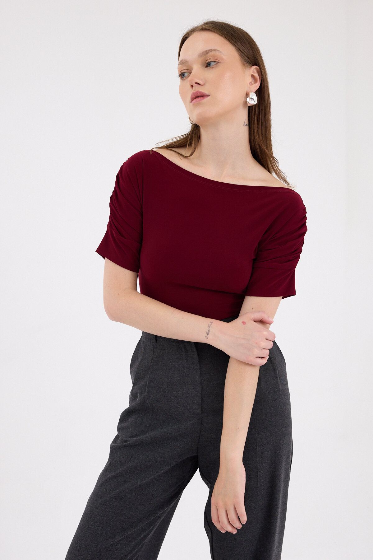 Bordo Kayık Yaka Kol Büzgülü Bluz 2515 - 2