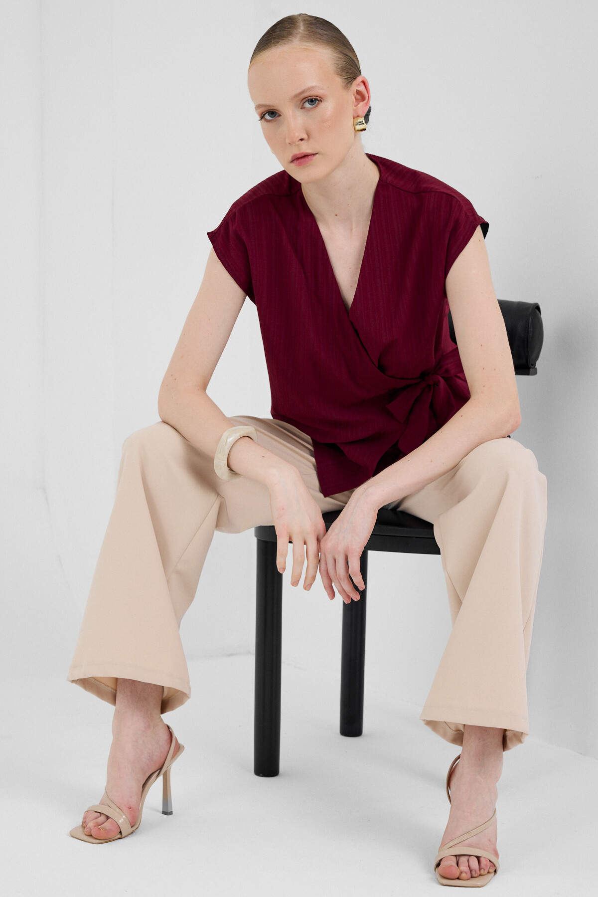 Bordo Kruvaze Yaka Bağlama Detaylı Bluz 8025A - 2