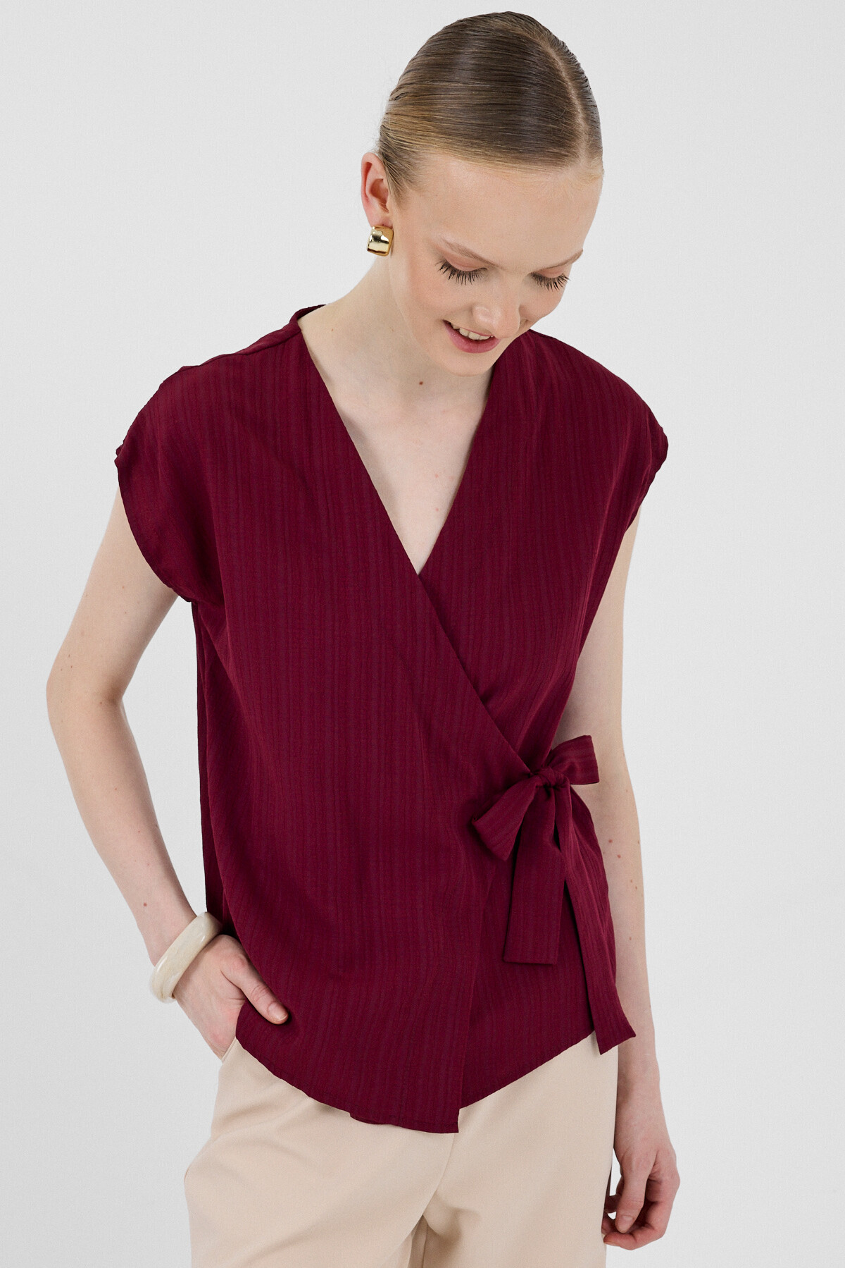 Bordo Kruvaze Yaka Bağlama Detaylı Bluz 8025A - 4