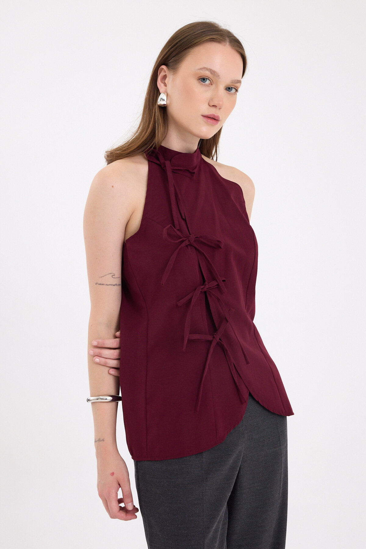 Bordo Ön Bağlama Detaylı Halter Yaka Bluz 8094A - 2