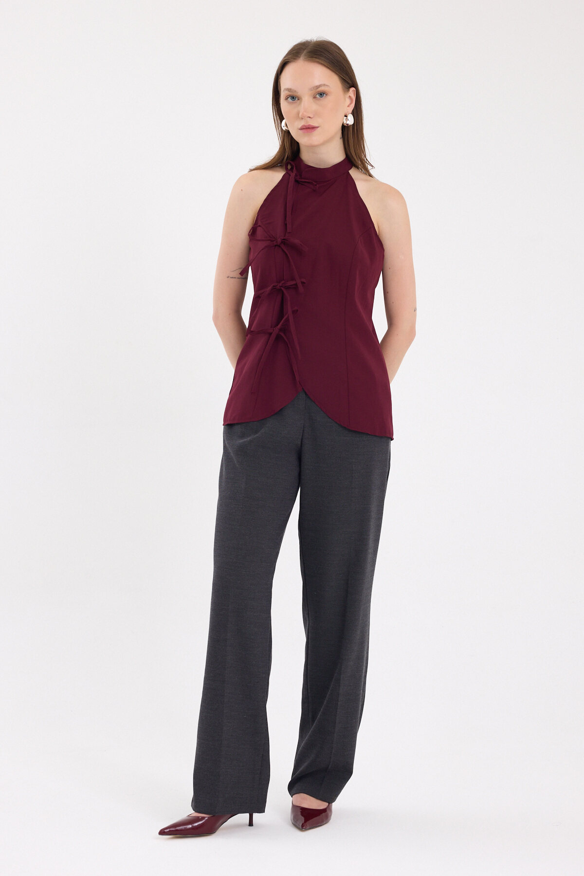 Bordo Ön Bağlama Detaylı Halter Yaka Bluz 8094A - 3