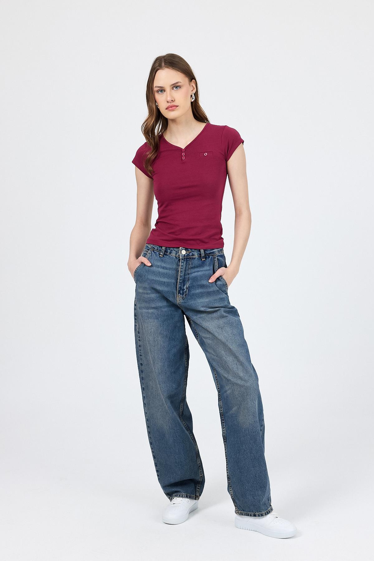 Bordo V Yaka Düğmeli Cep Detaylı Slim Fit Tişört 2213 - 2