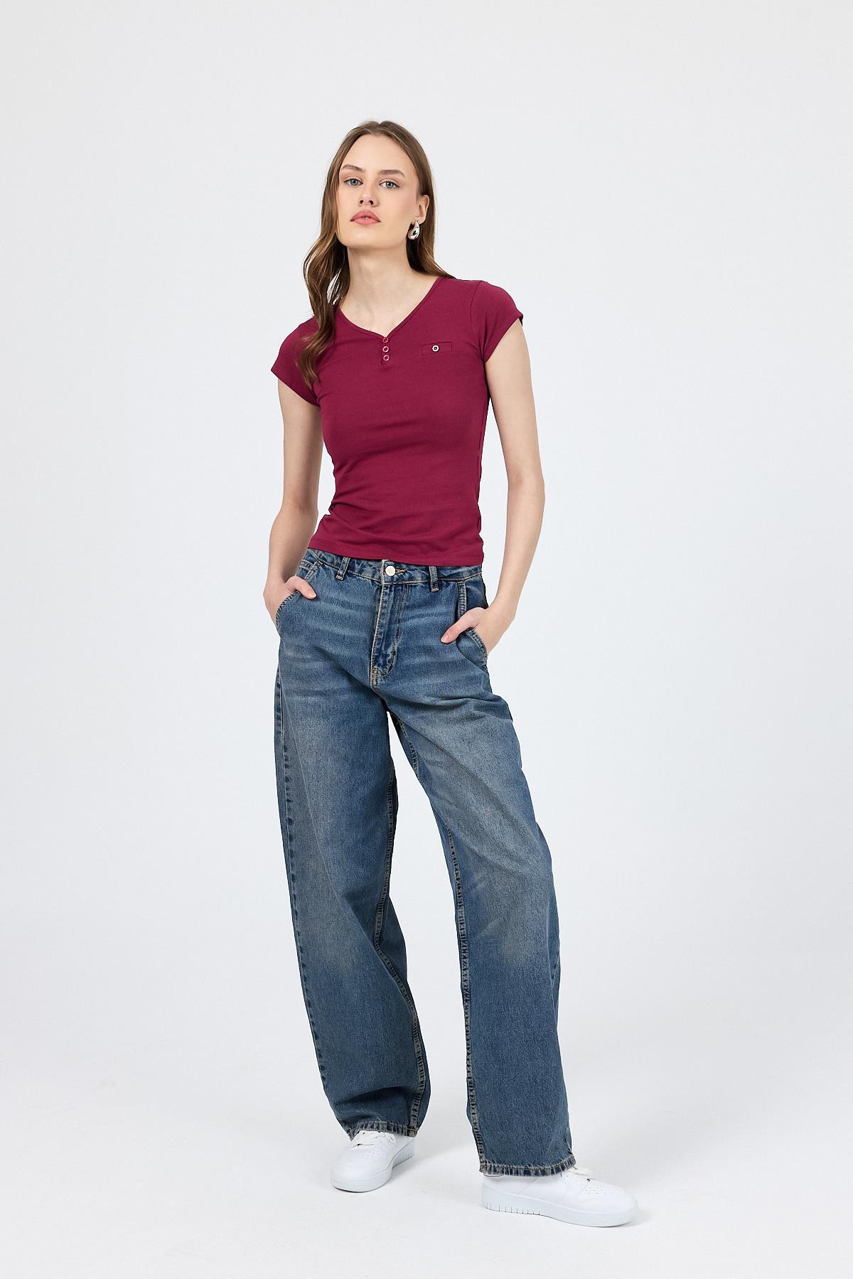 Bordo V Yaka Düğmeli Cep Detaylı Slim Fit Tişört 2213 - 7