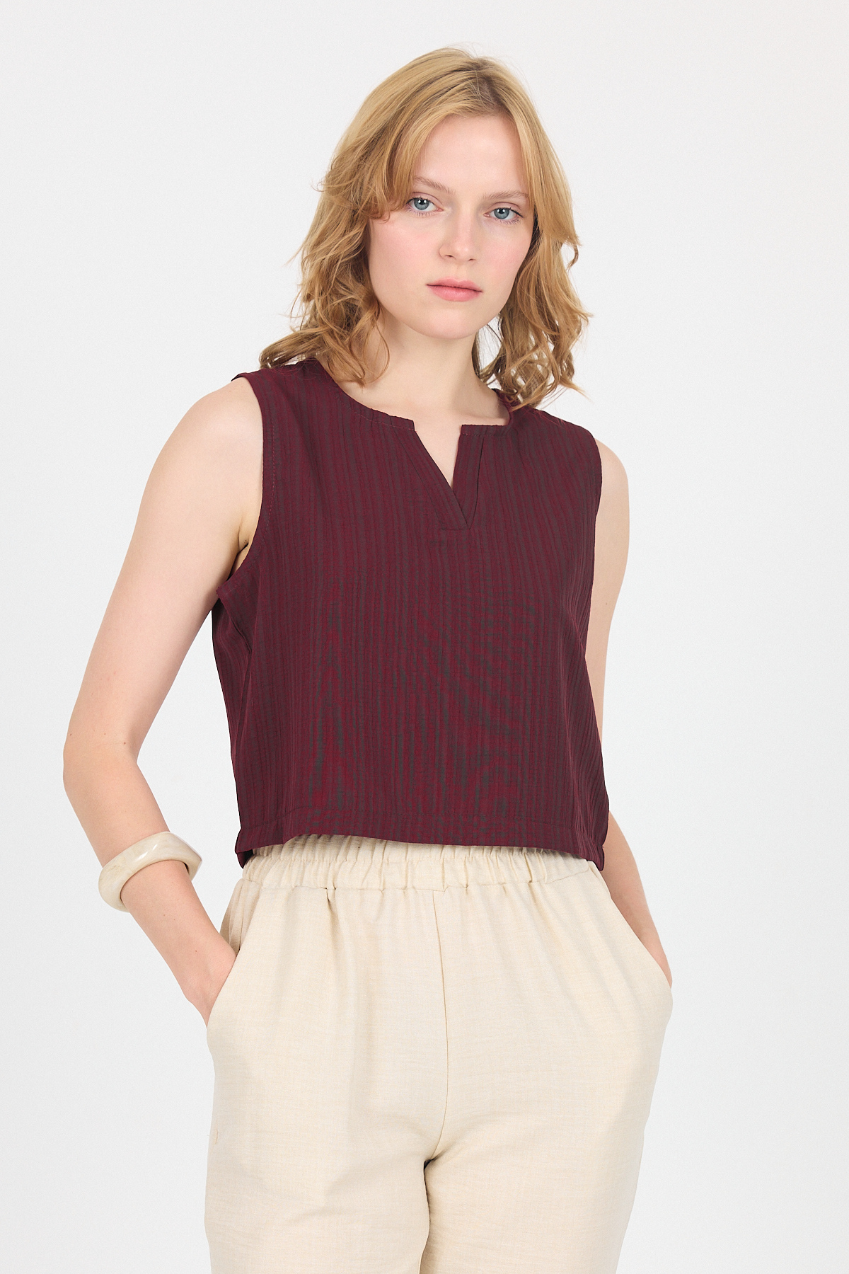 Bordo V Yaka Kolsuz Crop Bluz 8027 - 2