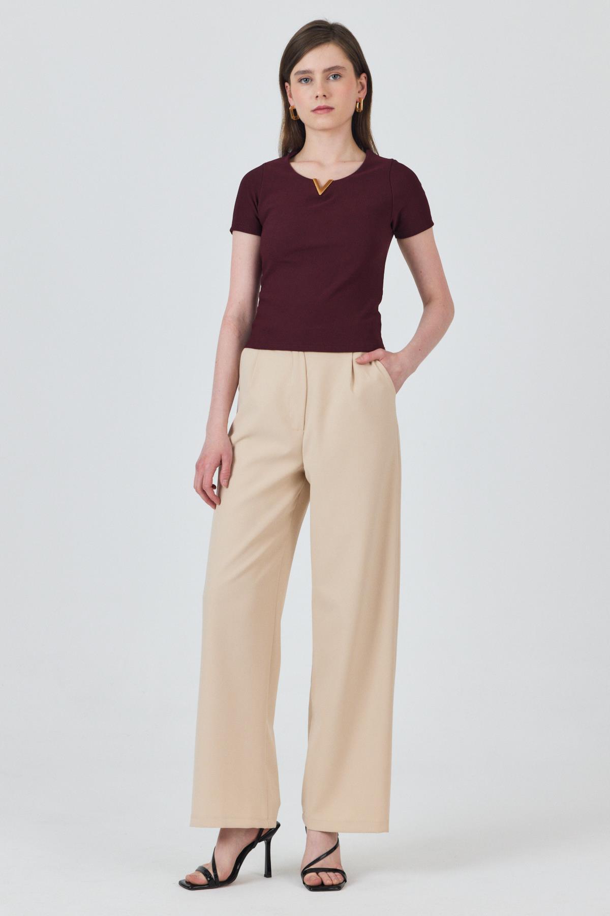 Bordo Yaka Aksesuar Detaylı Örme Tişört 2224 - 2