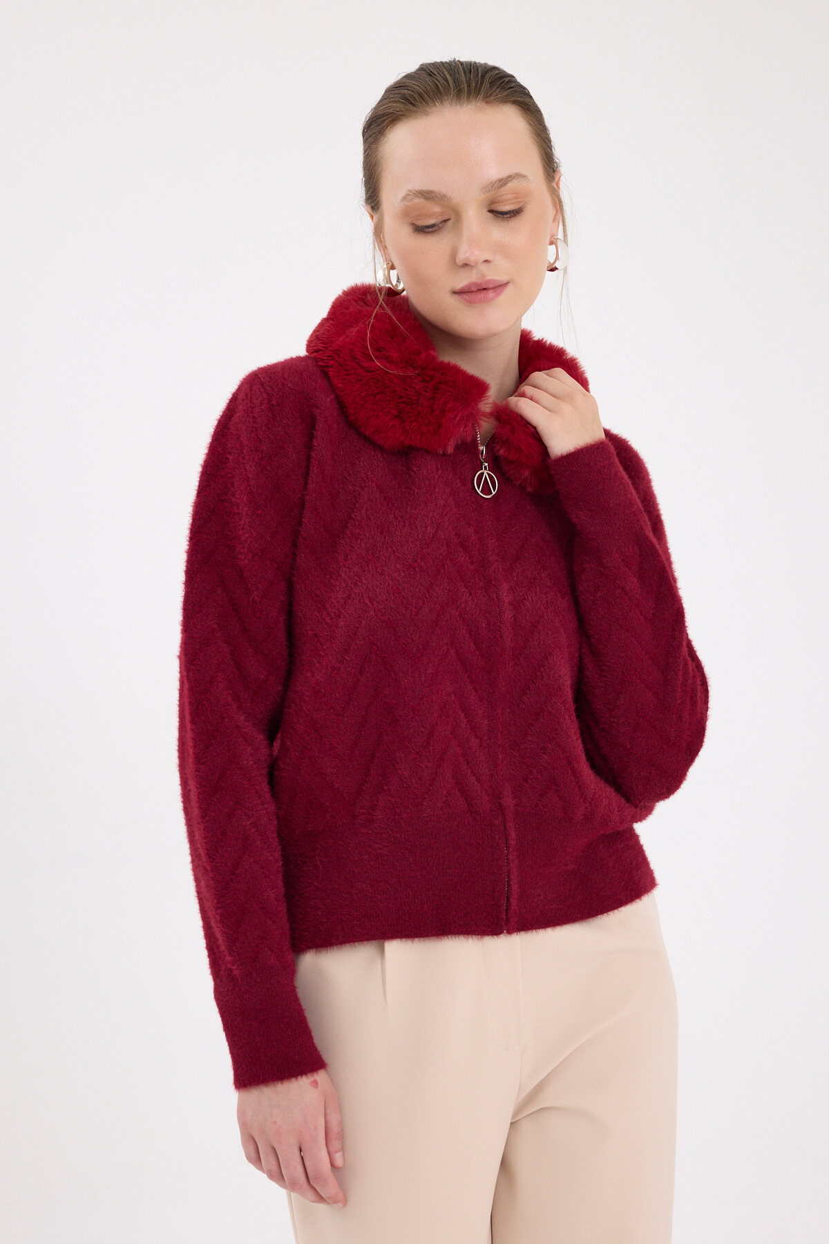 Bordo Yaka Kürk Detaylı Kadın Hırka 6680 - 6