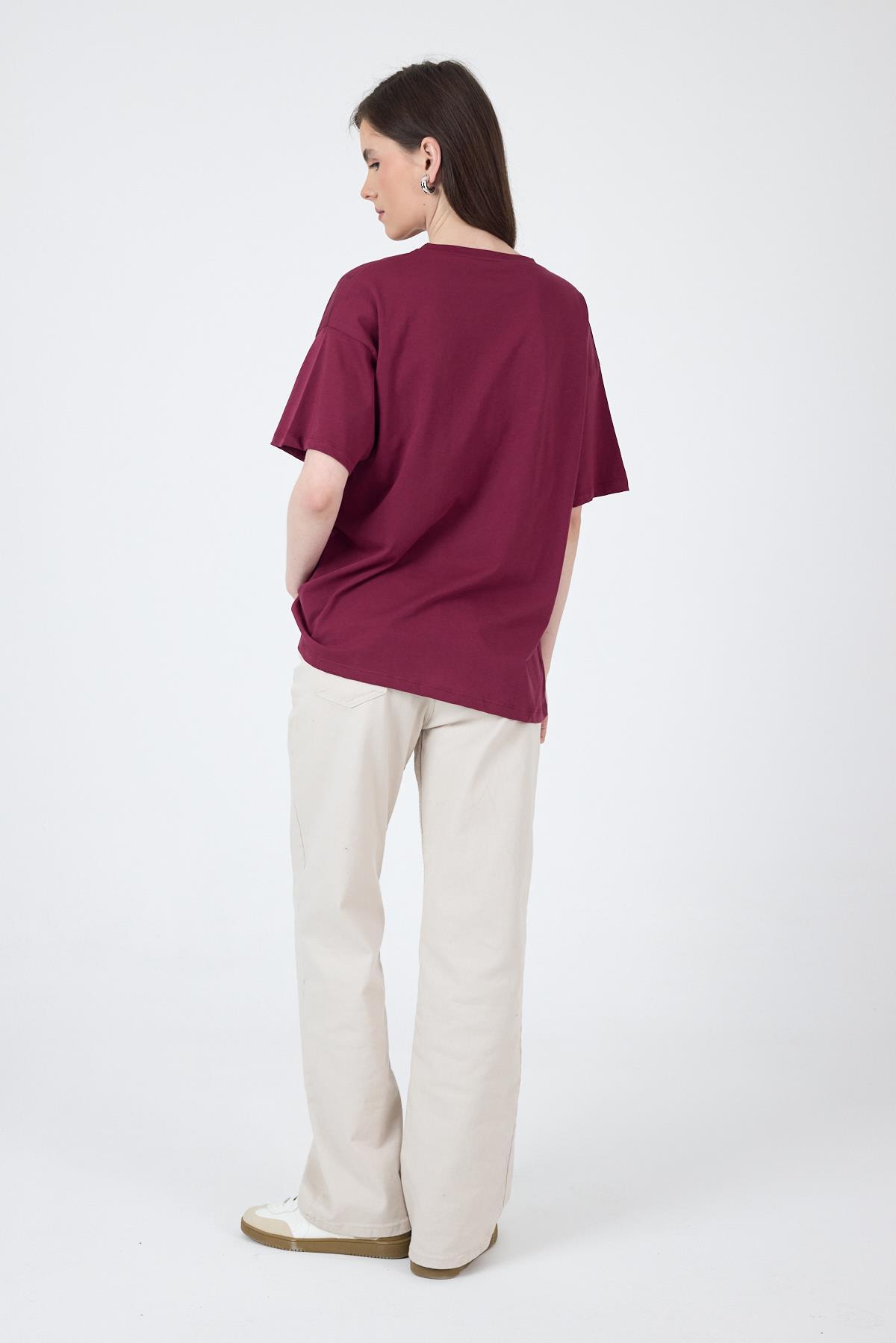 Bordo Yaka Yazı Baskılı Oversize Pamuklu Tişört 2150-34M - 6