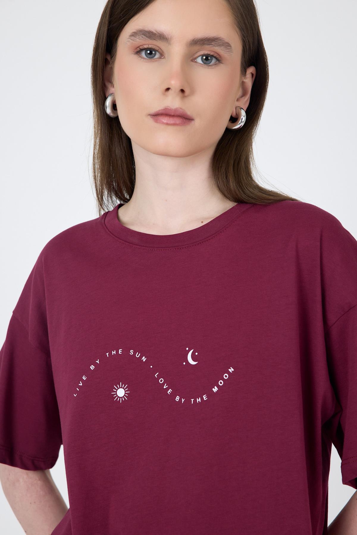 Bordo Yazı Baskılı Oversize Pamuklu Tişört 2150-32M - RAYS