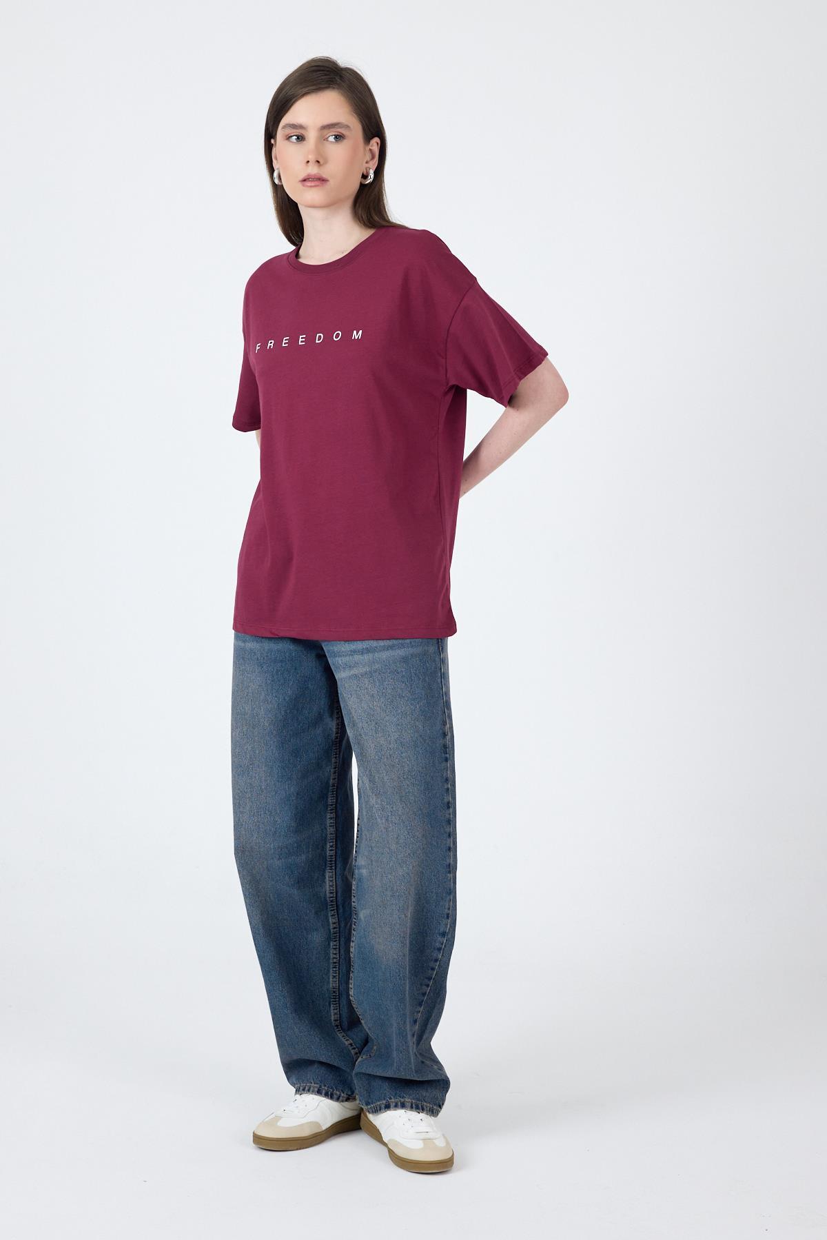 Bordo Yazı Baskılı Pamuklu Oversize Tişört 2150-3M - 7