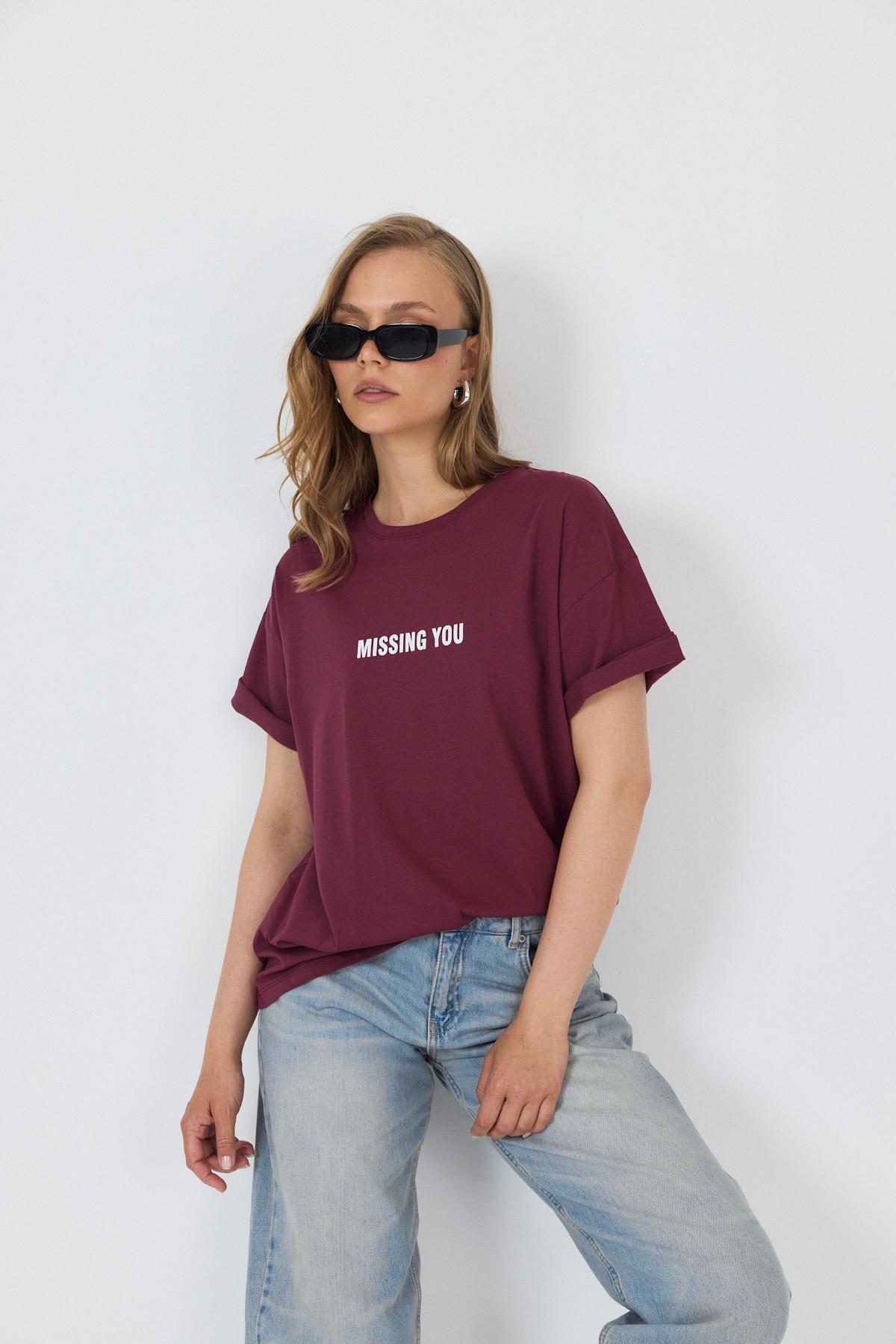 Bordo Yazı Baskılı Pamuklu Oversize Tişört 2150-6M - 2