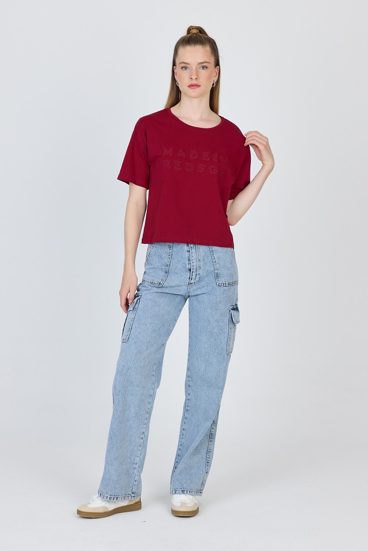 Bordo Yazı Nakışlı Crop Tişört 25259 - 2