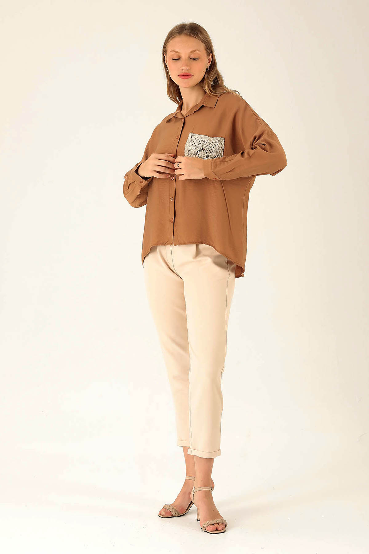 Dantel Cep Detaylı Bayan Gömlek - 6557A Taba - 4