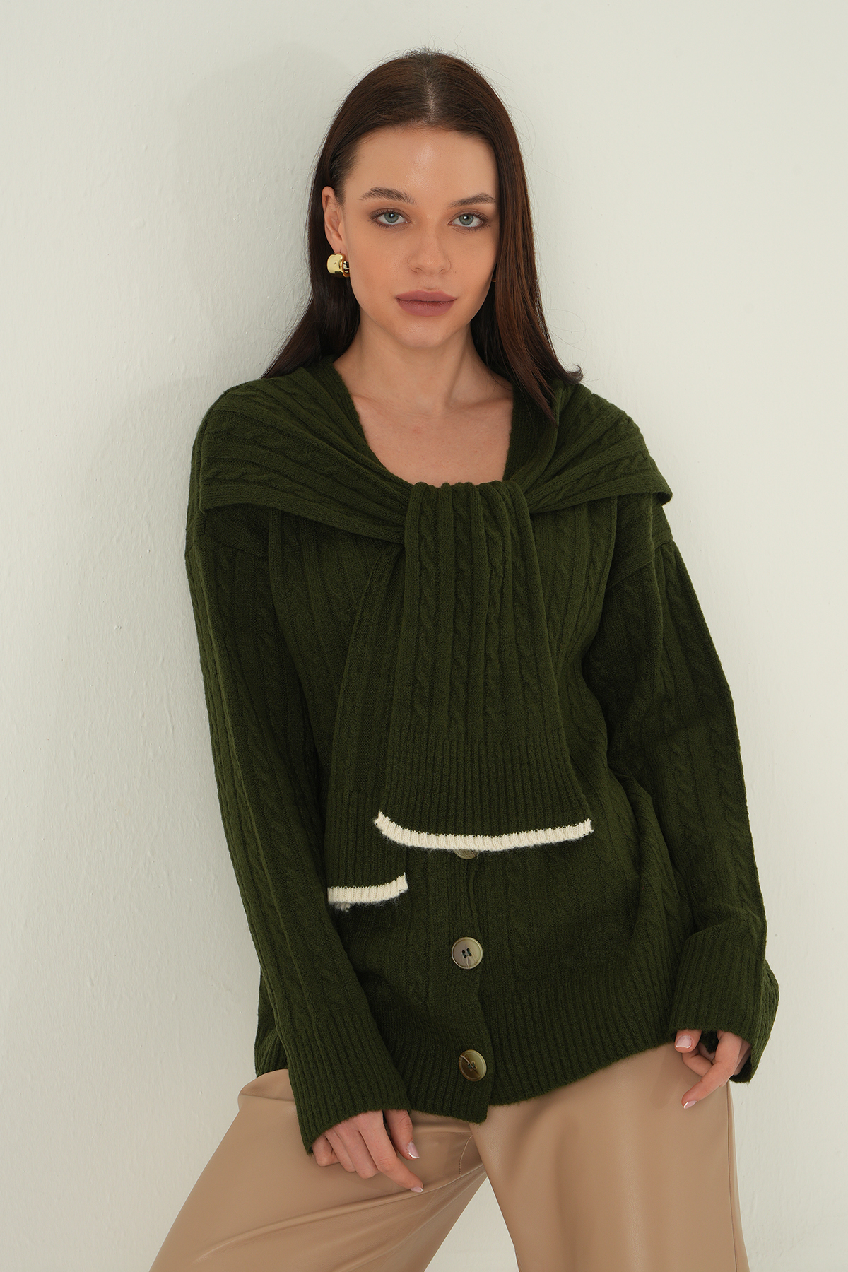 Düğmeli Örgülü Hırka Haki 2470 - 2