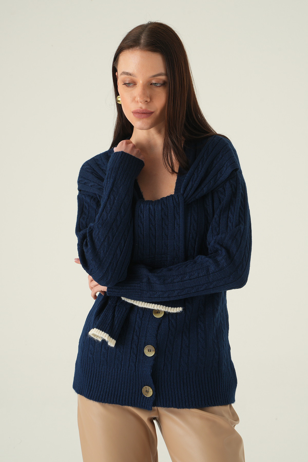 Düğmeli Örgülü Hırka Laci 2470 - 7