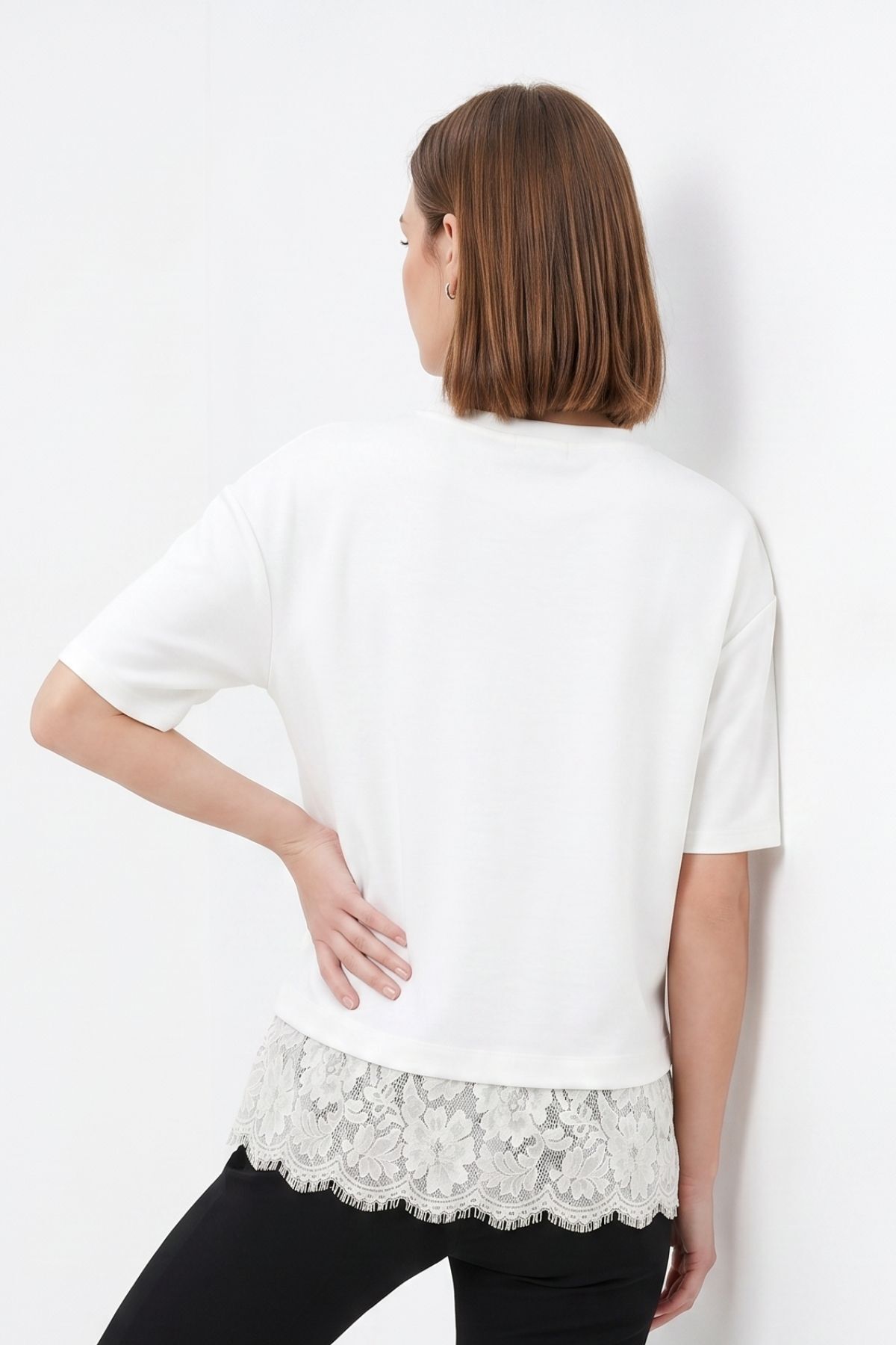 Ekru Bisiklet Yaka Dantel Detaylı Tişört 0463 - RAYS