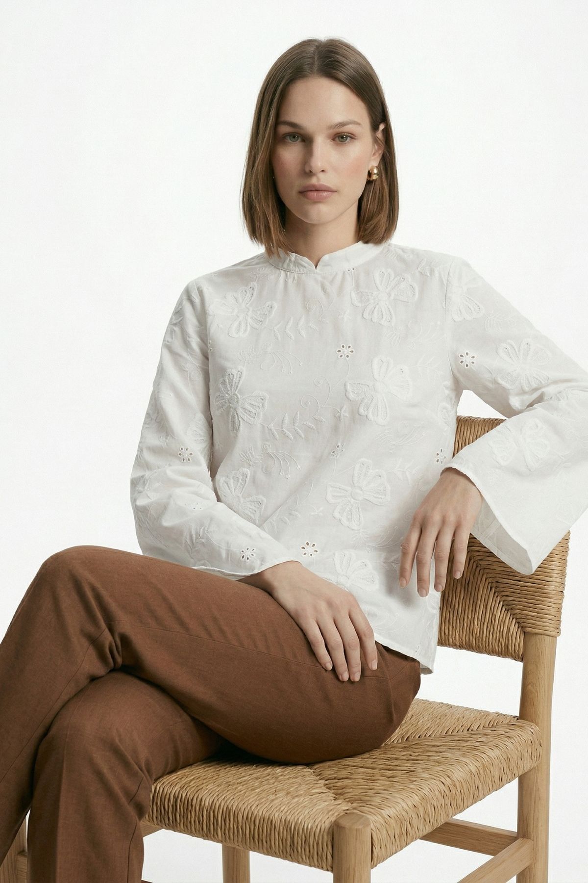 Ekru Çiçek Nakışlı Bel Bağlamalı Bluz 5486 - 1