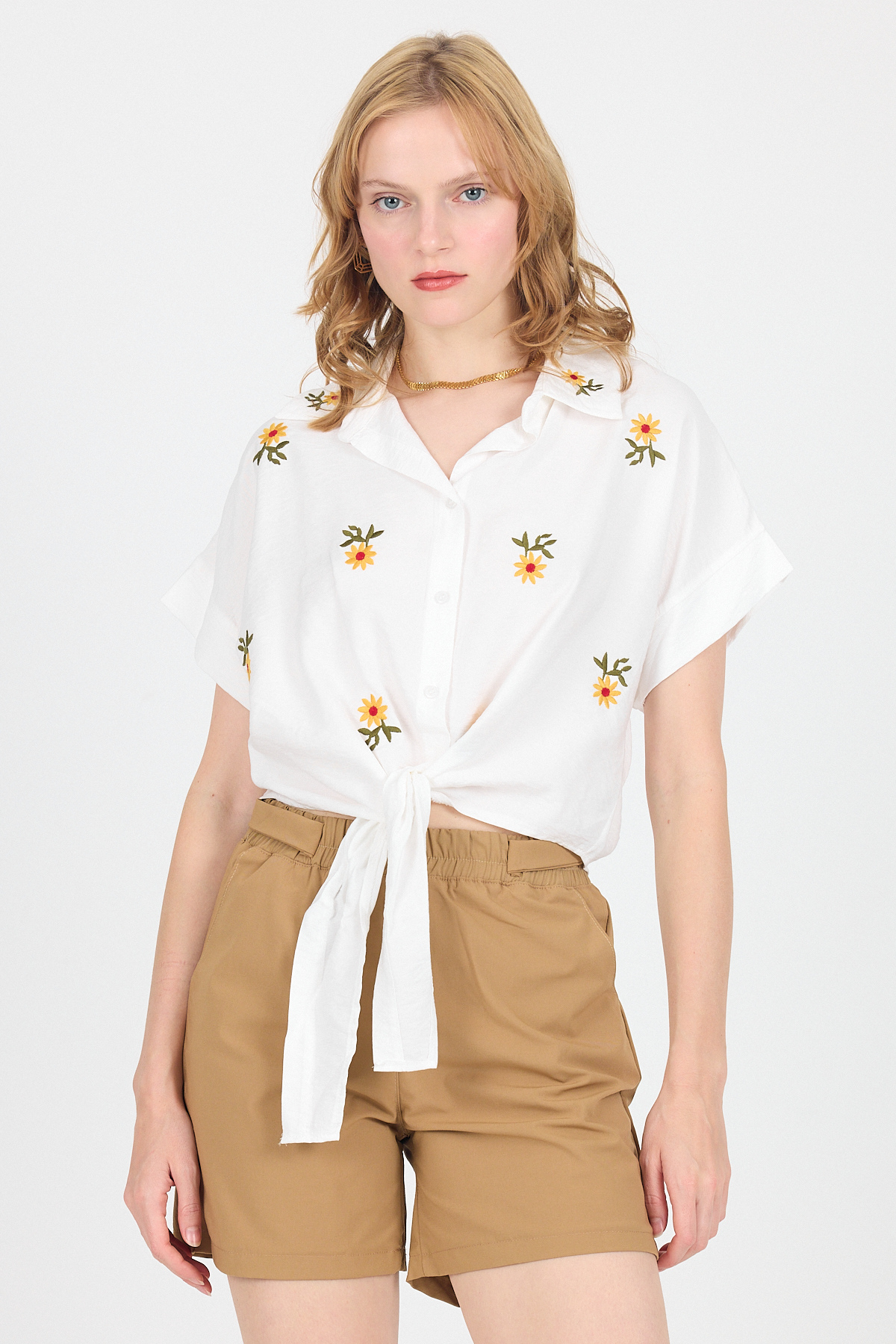 Ekru Çiçek Nakışlı Ön Bağlamalı Gömlek Bluz 6949 - RAYS