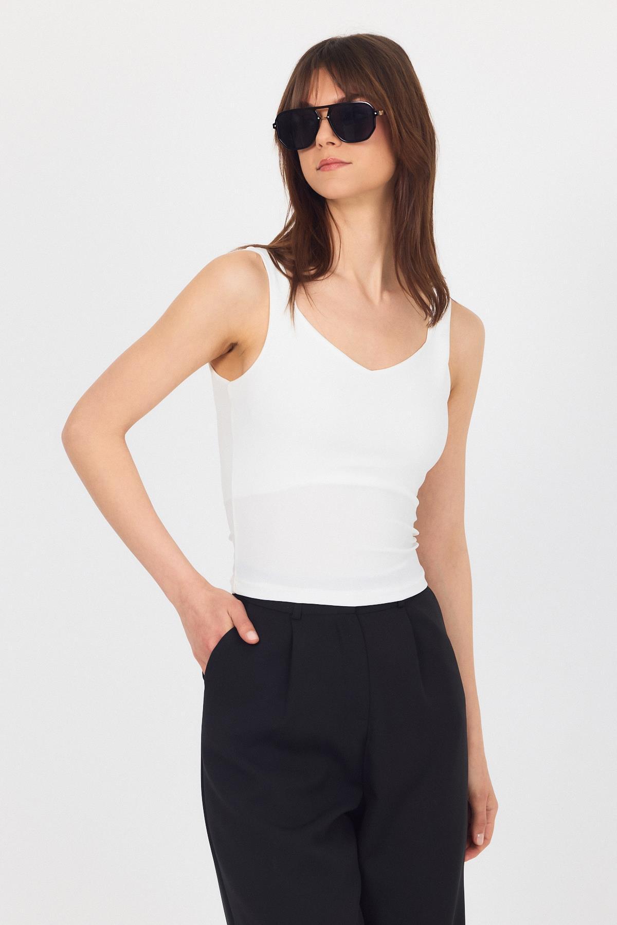 Ekru Kalın Askılı V Yaka Bluz 13293 - RAYS