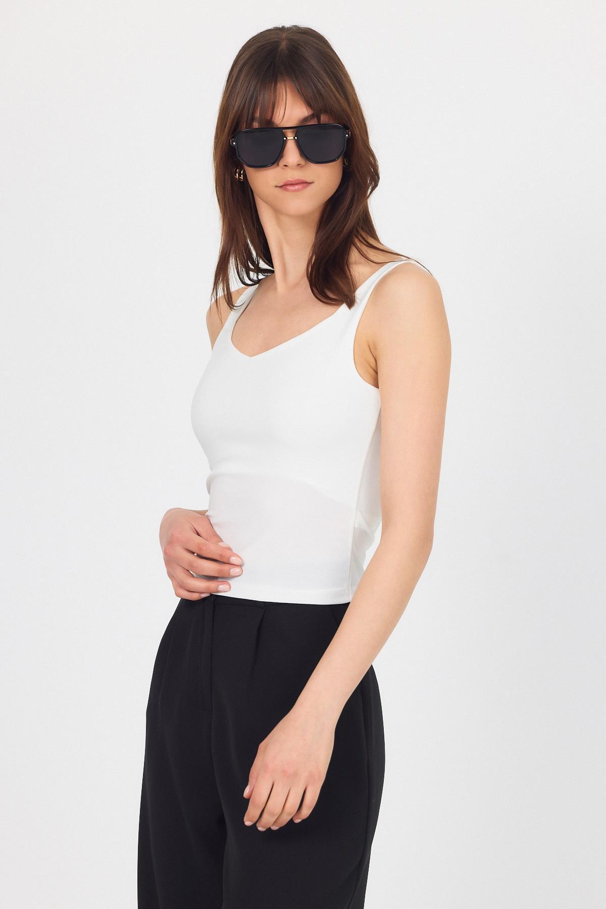 Ekru Kalın Askılı V Yaka Bluz 13293 - RAYS