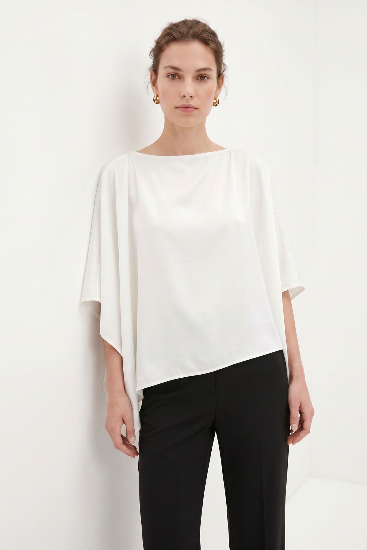 Ekru Kayık Yaka Asimetrik Bluz 261103 - 1