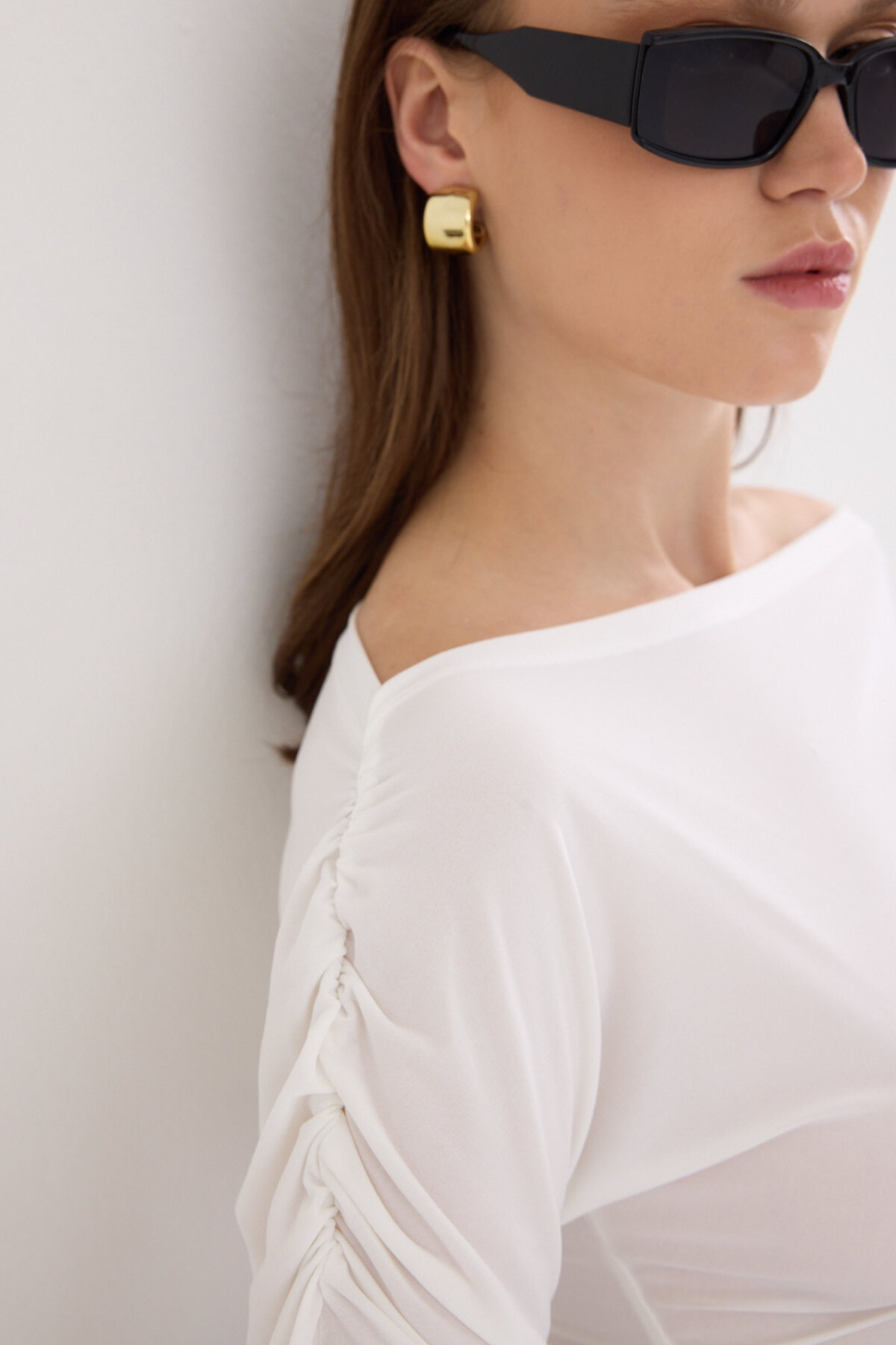 Ekru Kayık Yaka Kol Büzgülü Bluz 2433 - RAYS