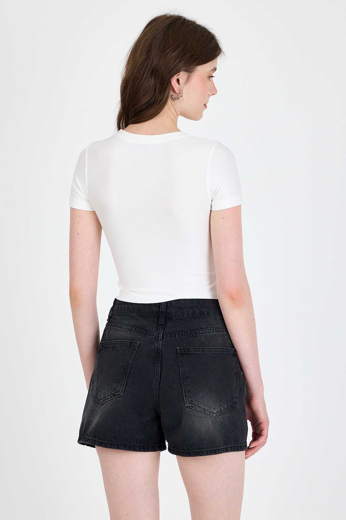 Ekru Leopar Fiyonk Baskılı Taş Detaylı Slim Fit Crop Tişört 0549-1 - RAYS