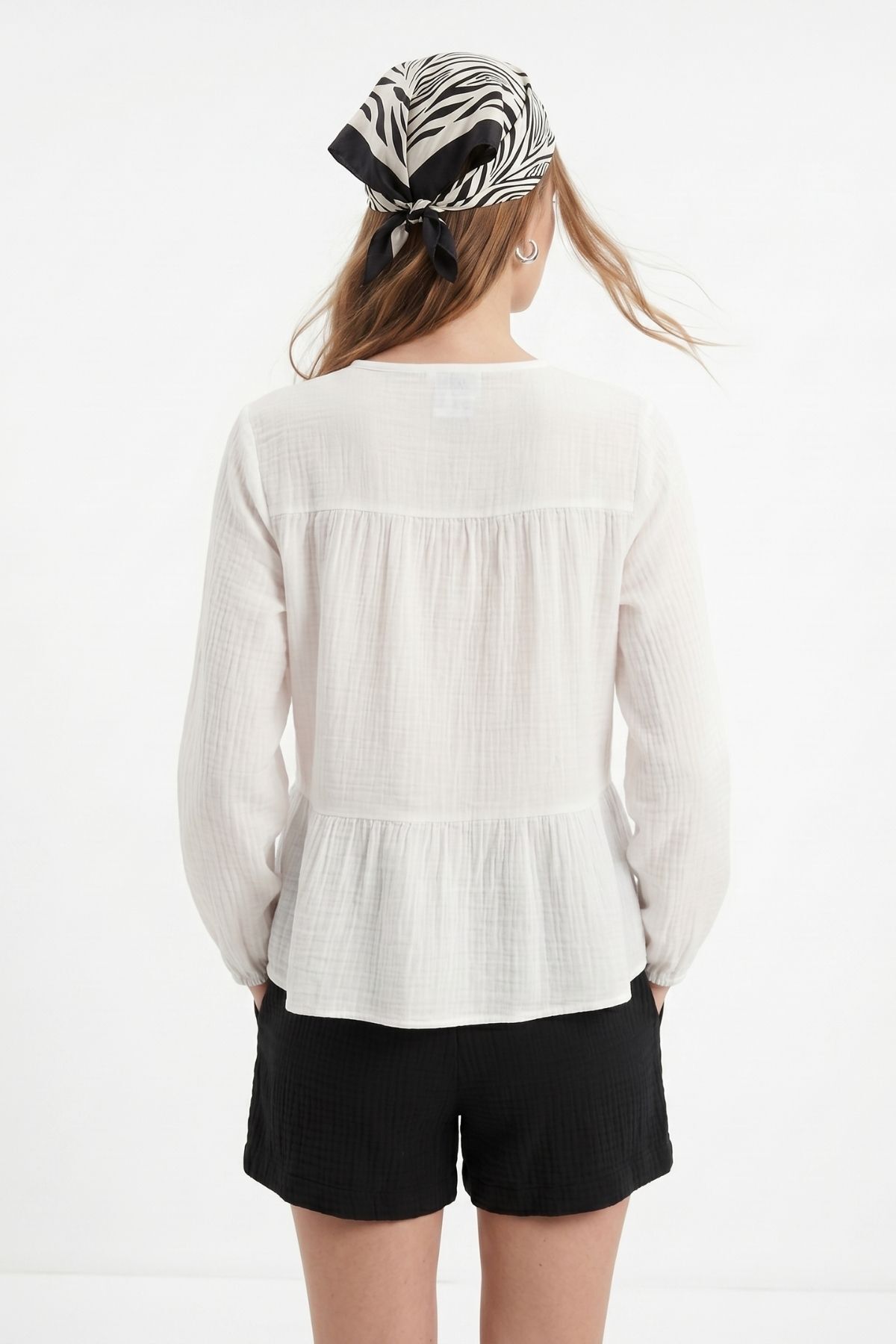 Ekru Ön Bağlama Detaylı Düğmeli Bluz 4531A - RAYS