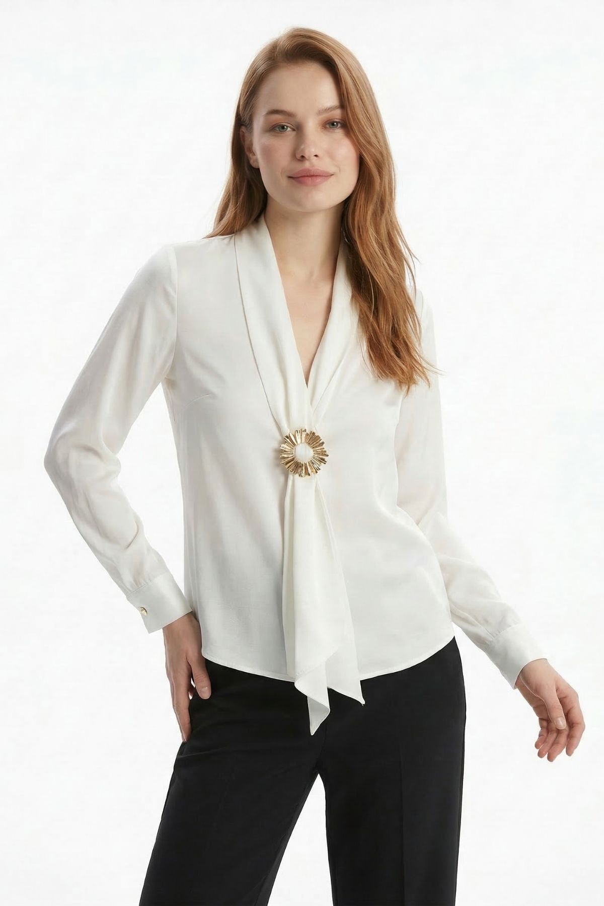 Ekru V Yaka Aksesuarlı Bluz 252234 - 1