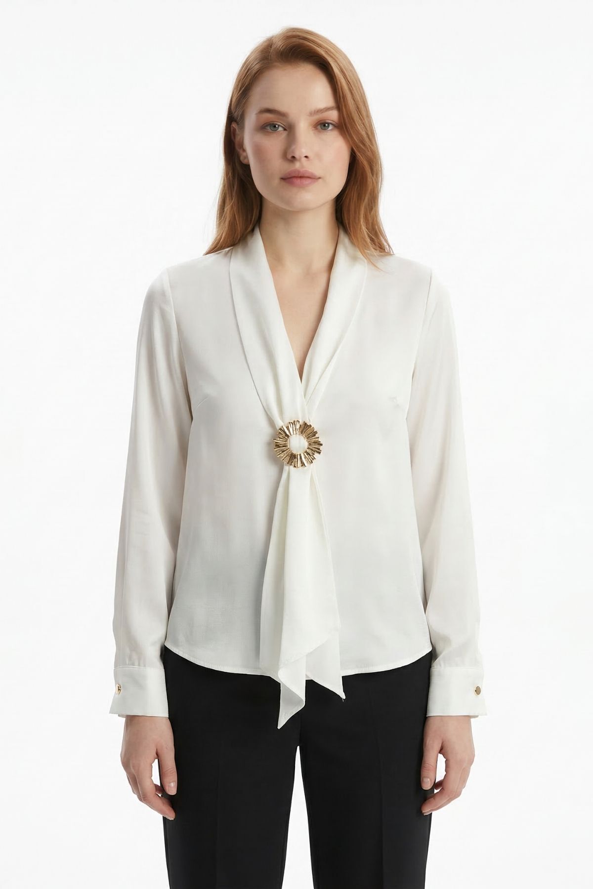 Ekru V Yaka Aksesuarlı Bluz 252234 - RAYS (1)