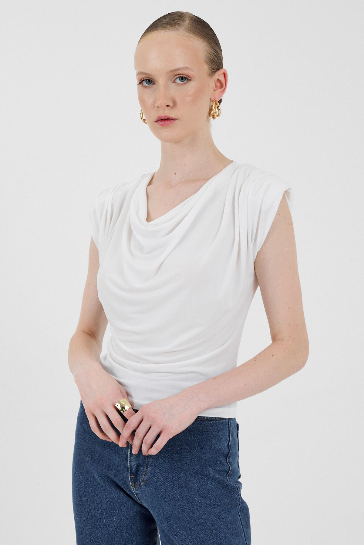 Ekru Vatkalı Degaje Yaka Bluz 2509 - 1