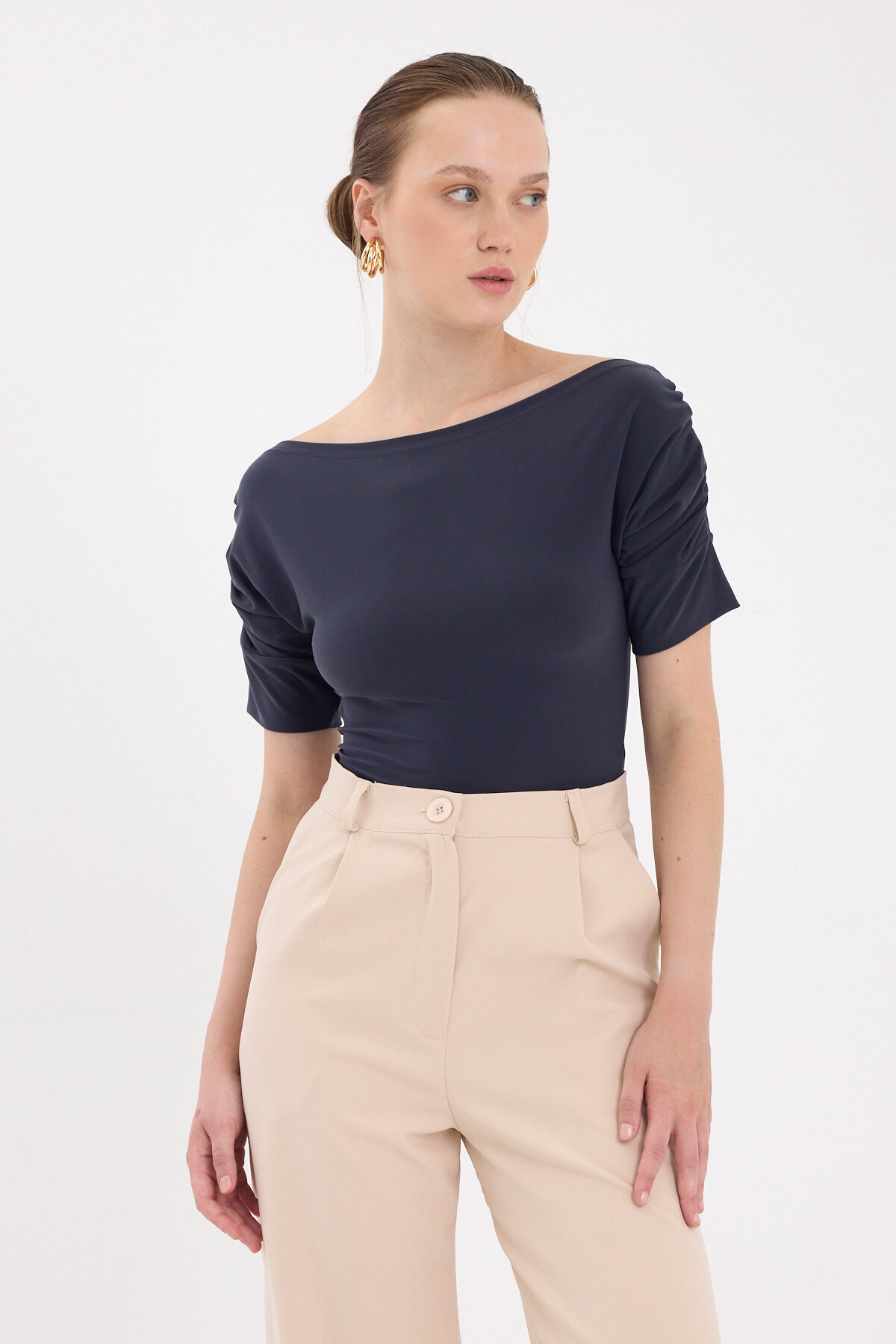 Füme Kayık Yaka Kol Büzgülü Bluz 2515 - RAYS