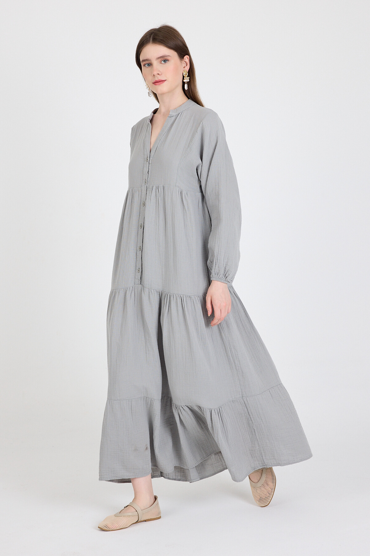Gri %100 Pamuk Düğmeli Kat Etekli Uzun Kollu Elbise 4782A - 1