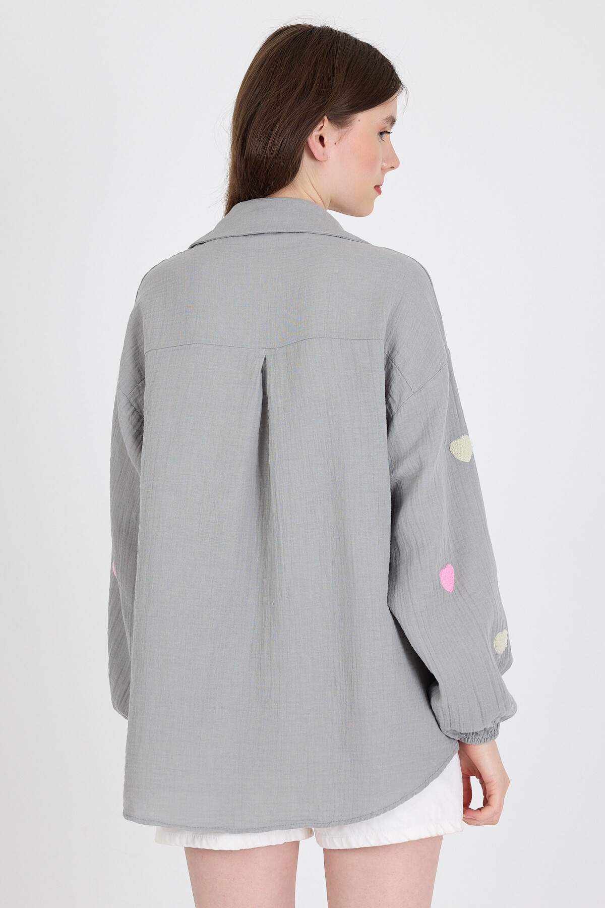 Gri %100 Pamuk Kalp Nakışlı Gömlek 4797A - 5