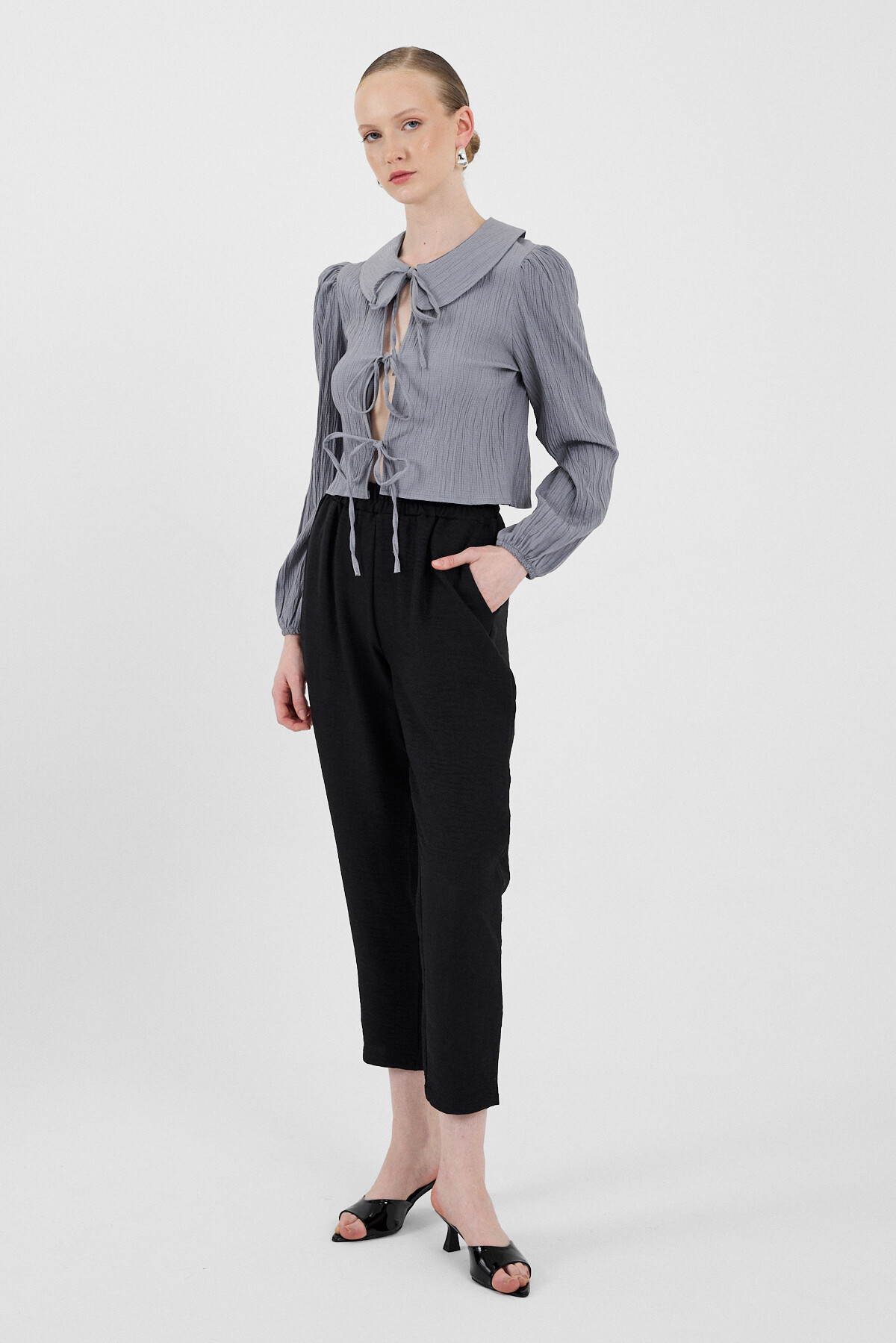 Gri Bağlama Detaylı Bebe Yaka Uzun Kollu Bluz 8020A - RAYS