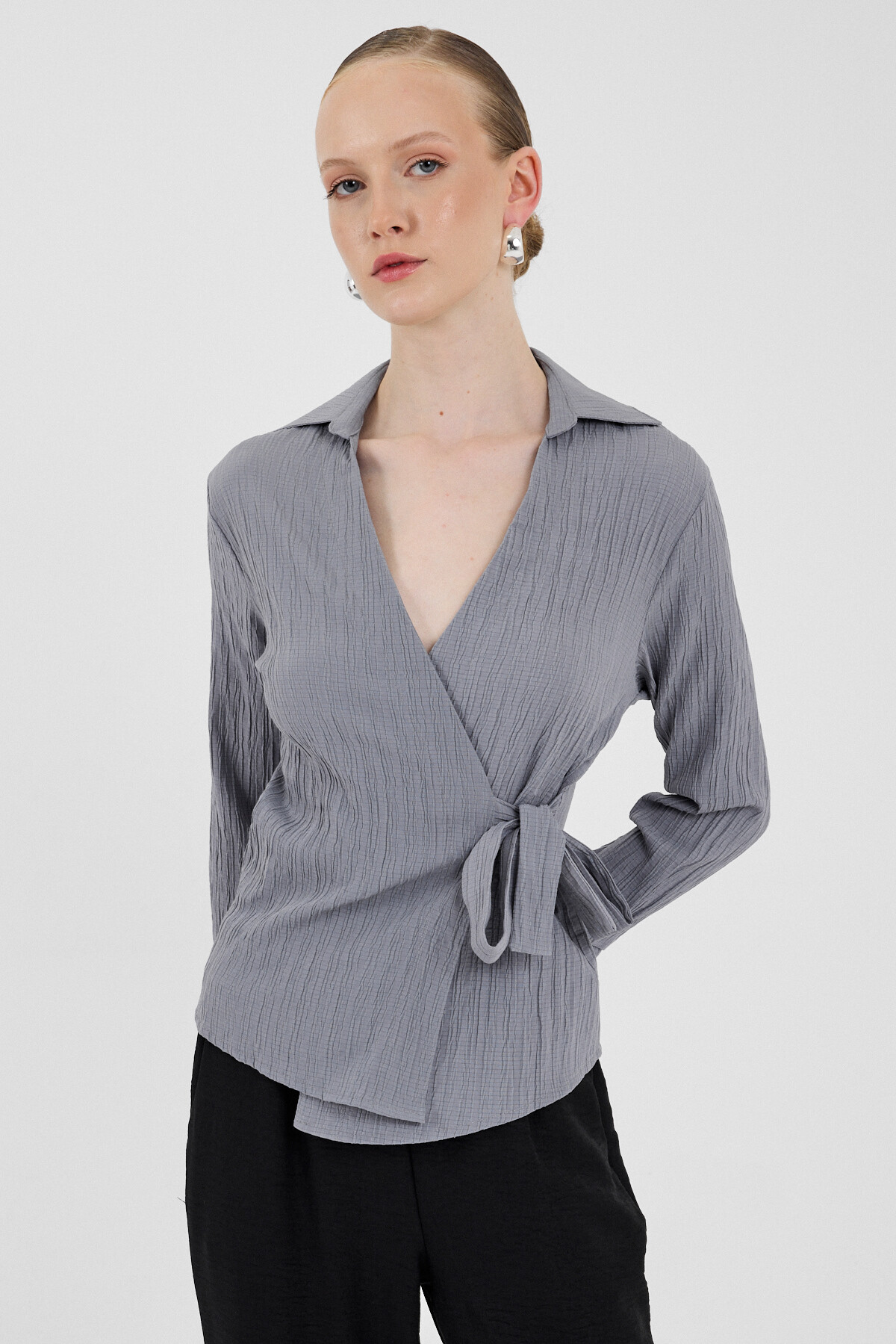 Gri Ön Bağlama Detaylı Uzun Kol Bluz 8019A 