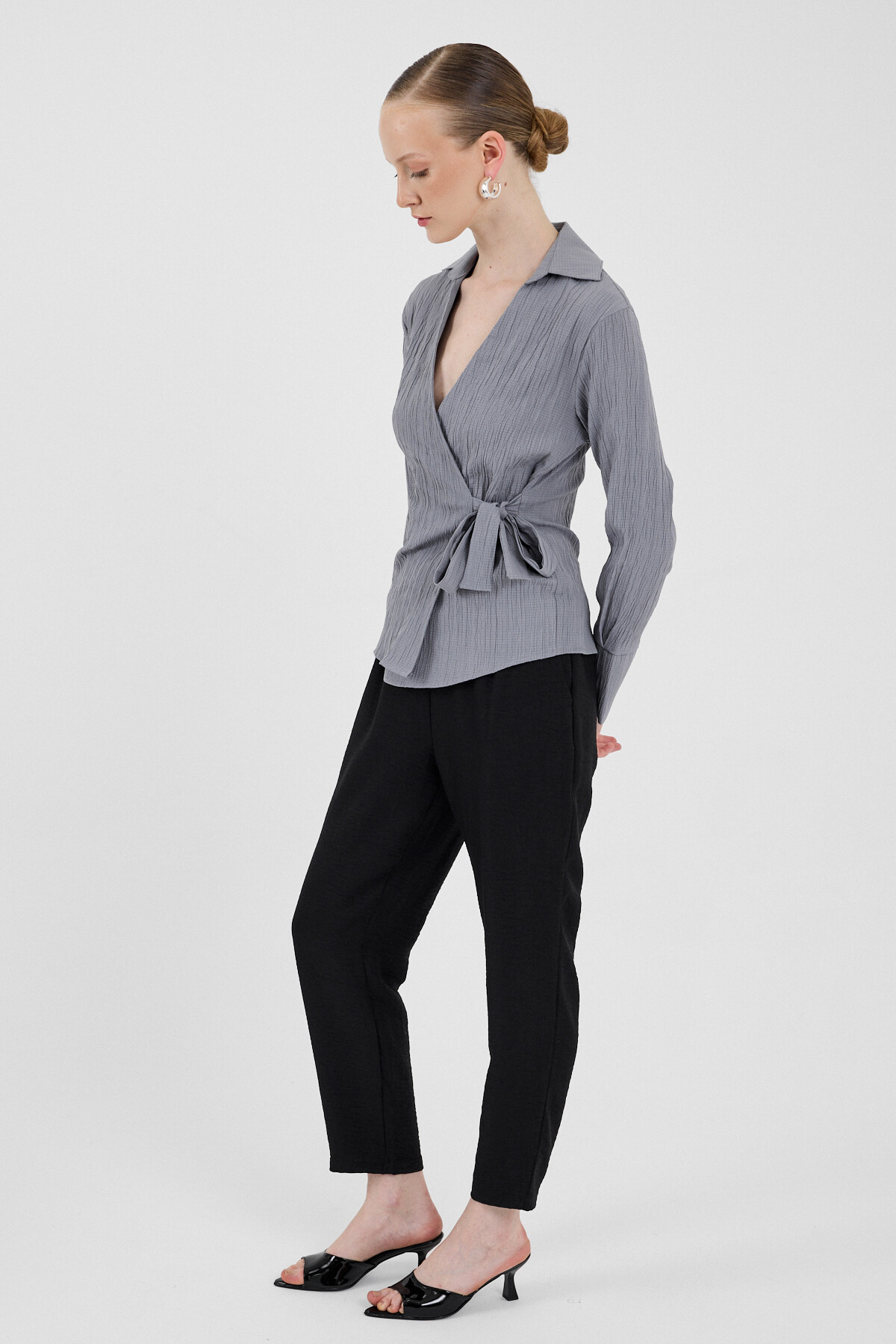 Gri Ön Bağlama Detaylı Uzun Kol Bluz 8019A - 3