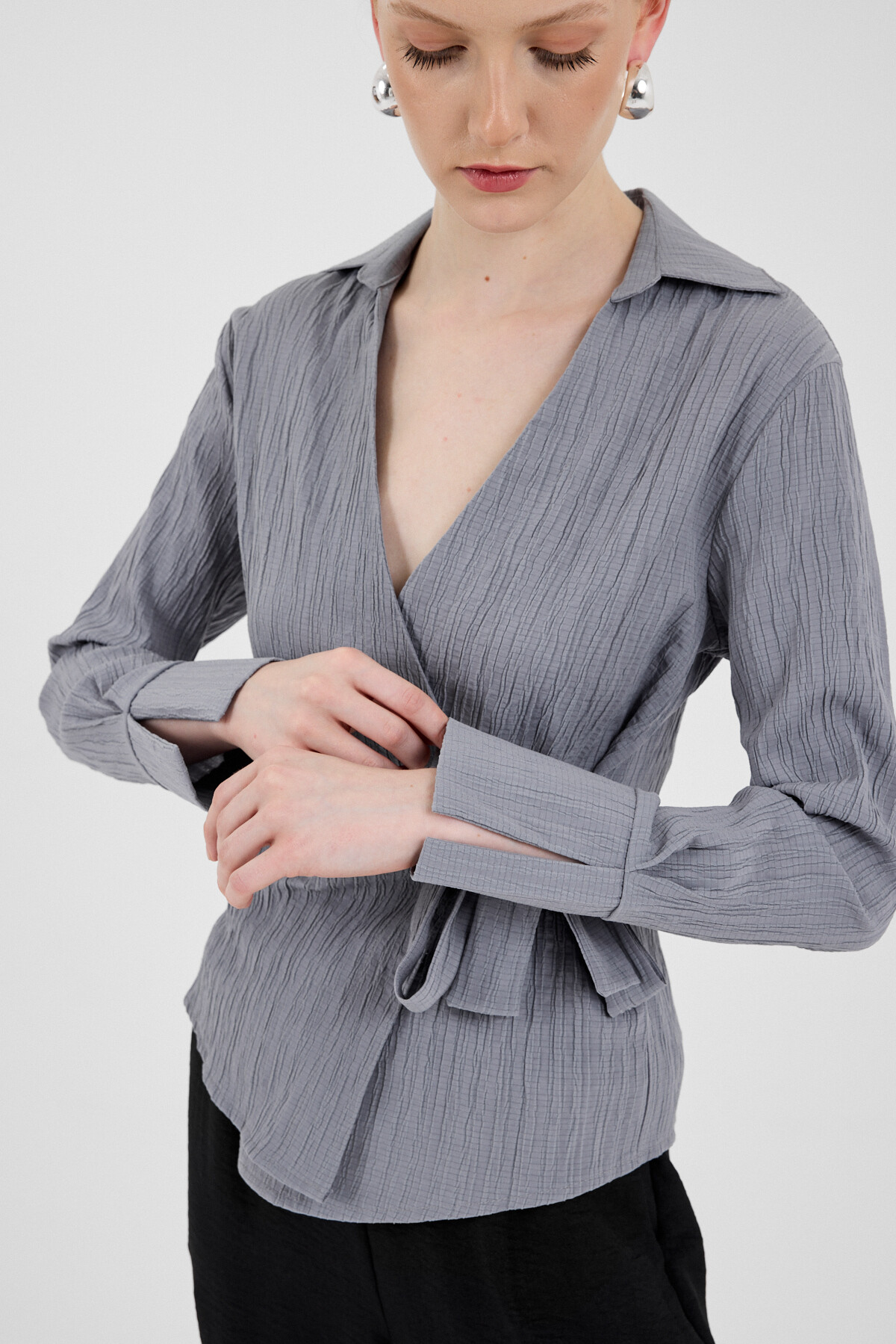 Gri Ön Bağlama Detaylı Uzun Kol Bluz 8019A - RAYS