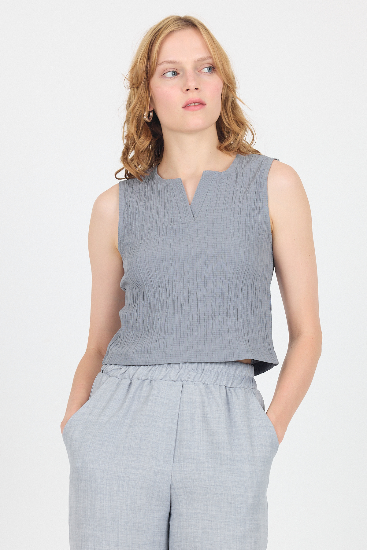 Gri V Yaka Kolsuz Crop Bluz 8027 - 6