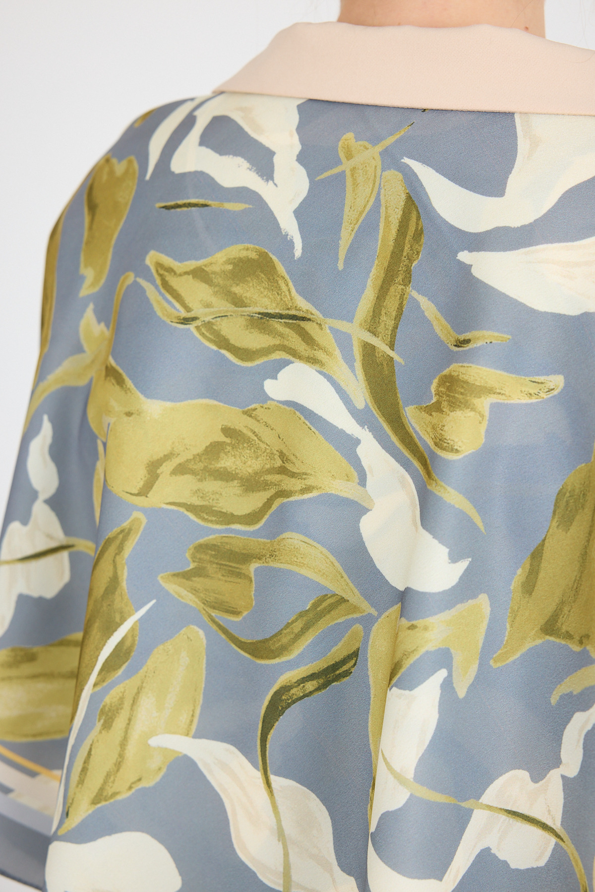 Gri Yaprak Desen Eşarp 3004 - RAYS