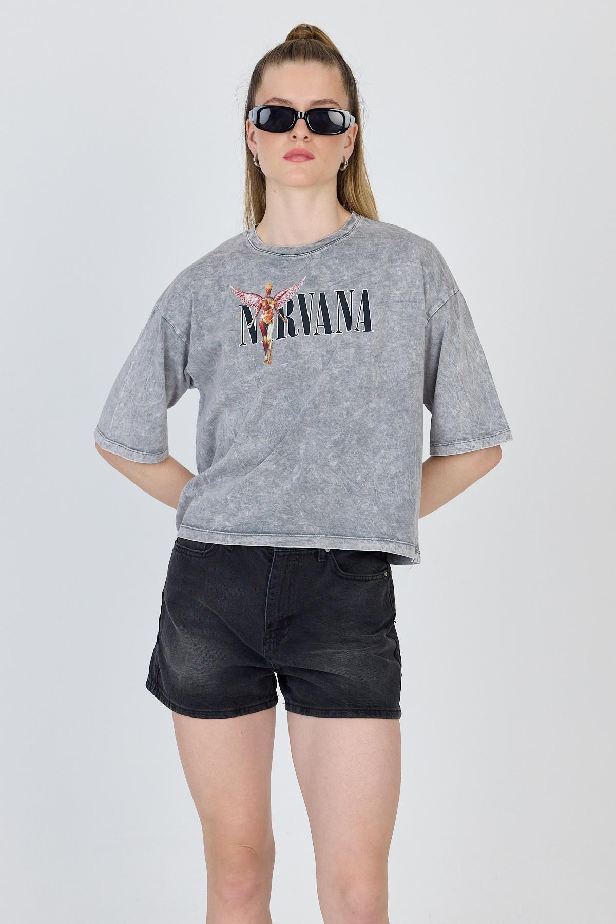 Gri Yıkamalı Yazı Baskılı Tişört 253020 