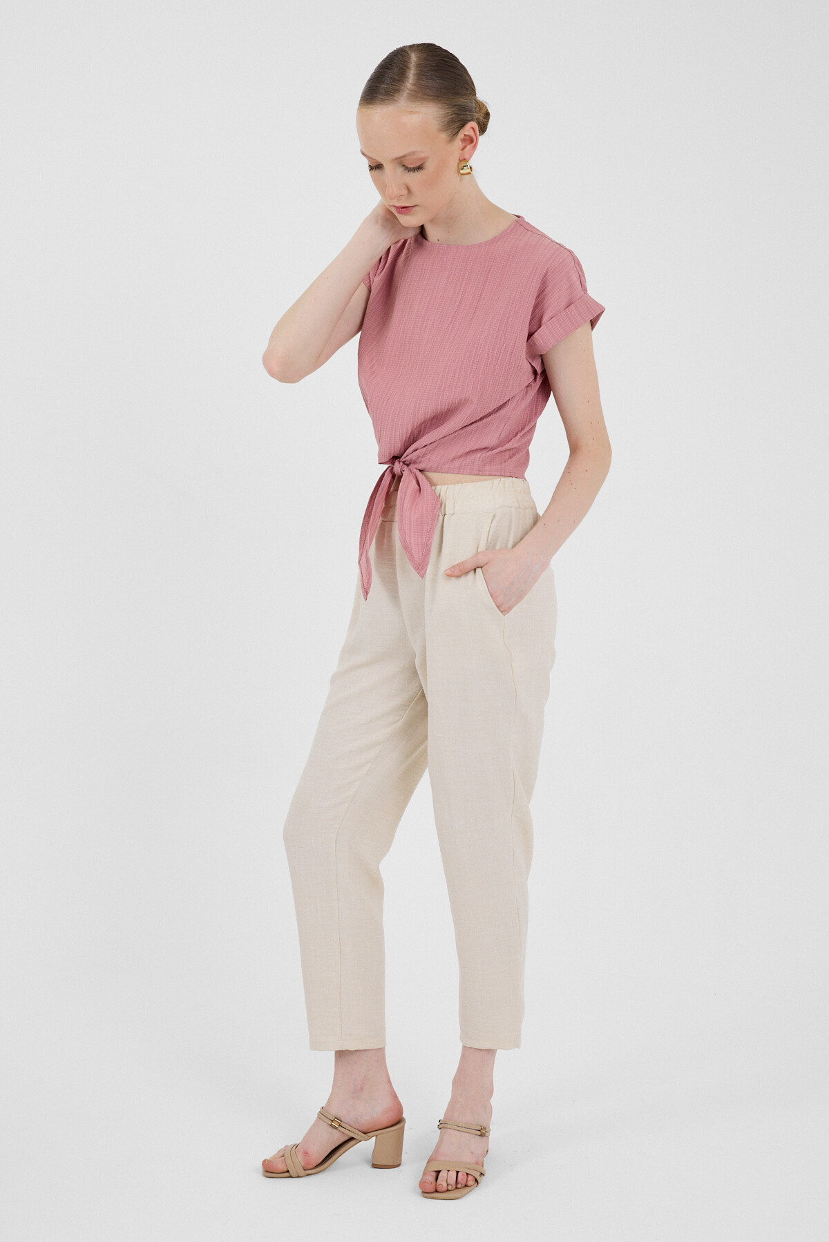 Gül Ön Bağlama Detaylı Bluz 8071A - 3