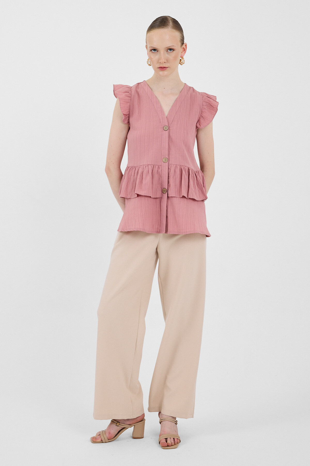 Gül V Yaka Düğmeli Fırfır Kol Bluz 8052A - 3