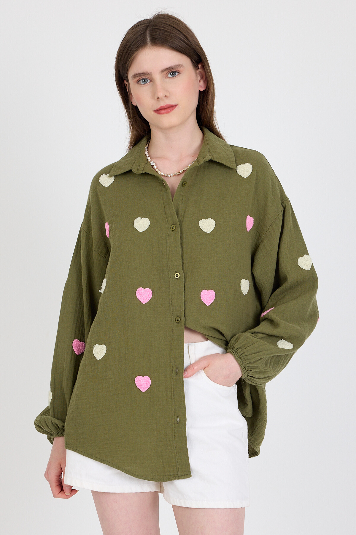 Haki %100 Pamuk Kalp Nakışlı Gömlek 4797A - RAYS