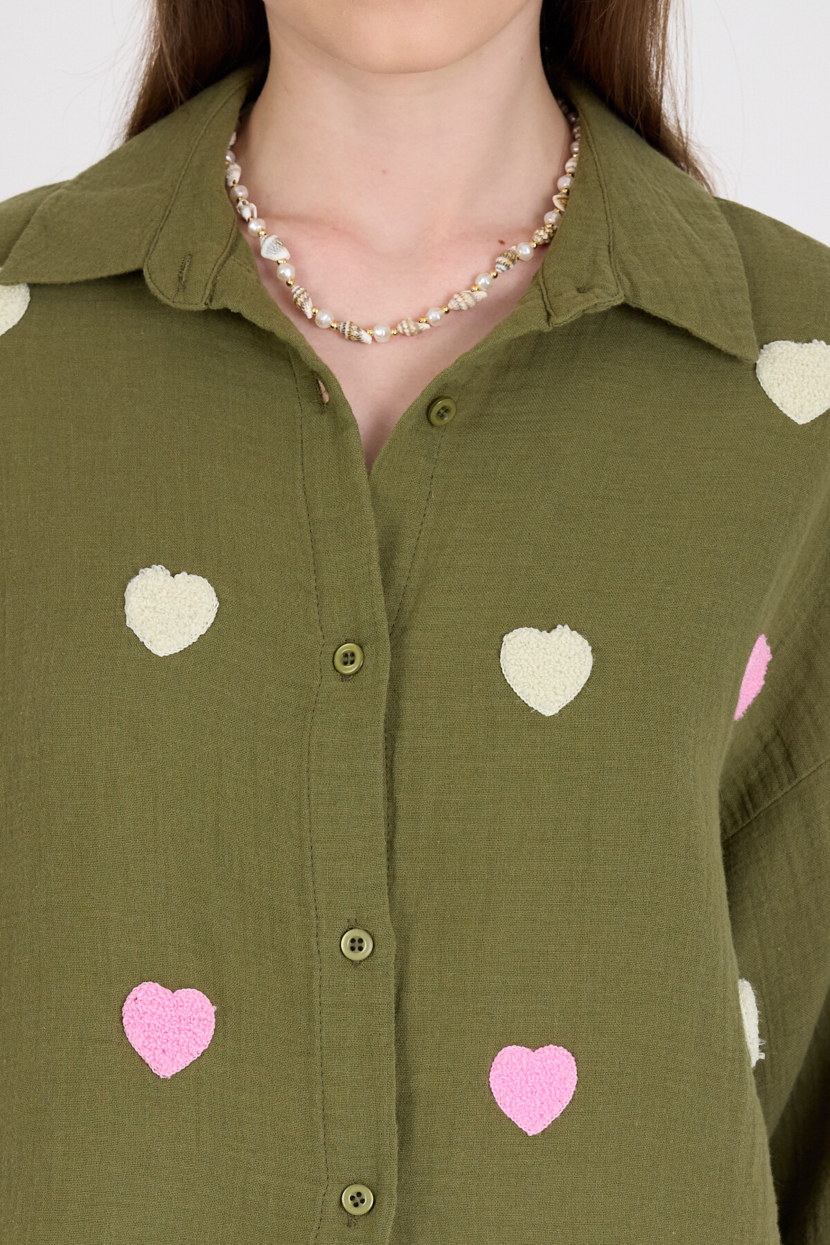 Haki %100 Pamuk Kalp Nakışlı Gömlek 4797A - RAYS