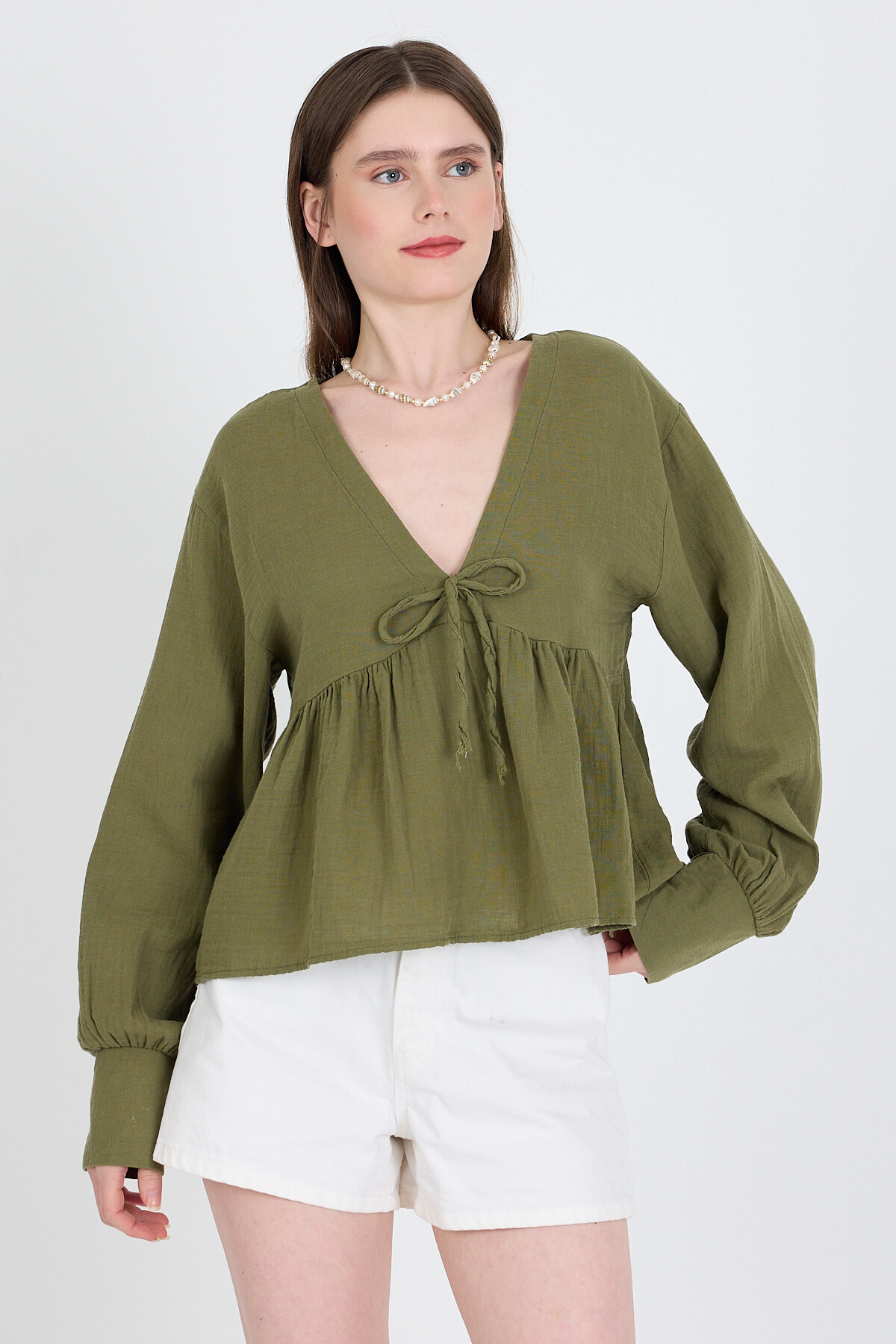 Haki %100 Pamuk V Yaka Ön Bağlama Detaylı Bluz 4784A - 1